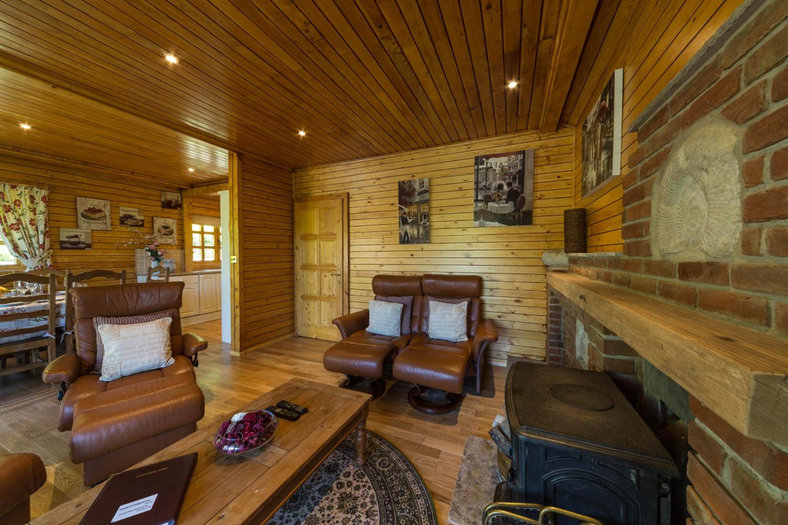 ASH Log Cabin