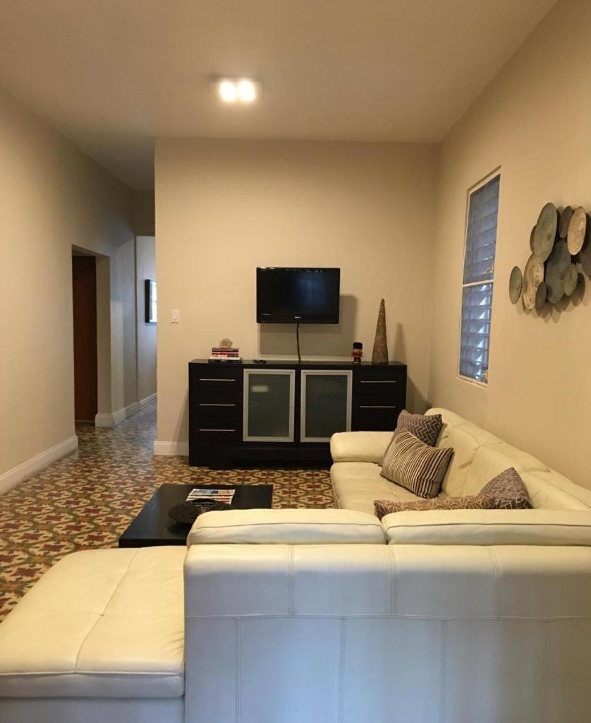 Calle Hollanda 3 Bedroom Home - Property Image 14
