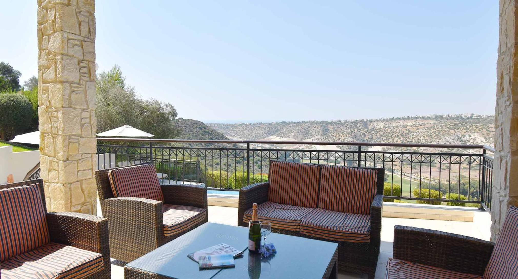 Hotel 4 bedroom Villa Kourion with private pool, Aphrodite Hills Resort - Image 1