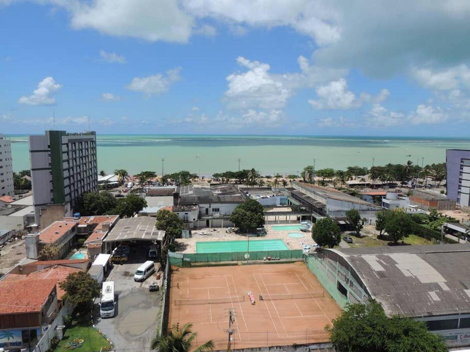 Amplo e confortável quarto e sala na PAJUÇARA view 3
