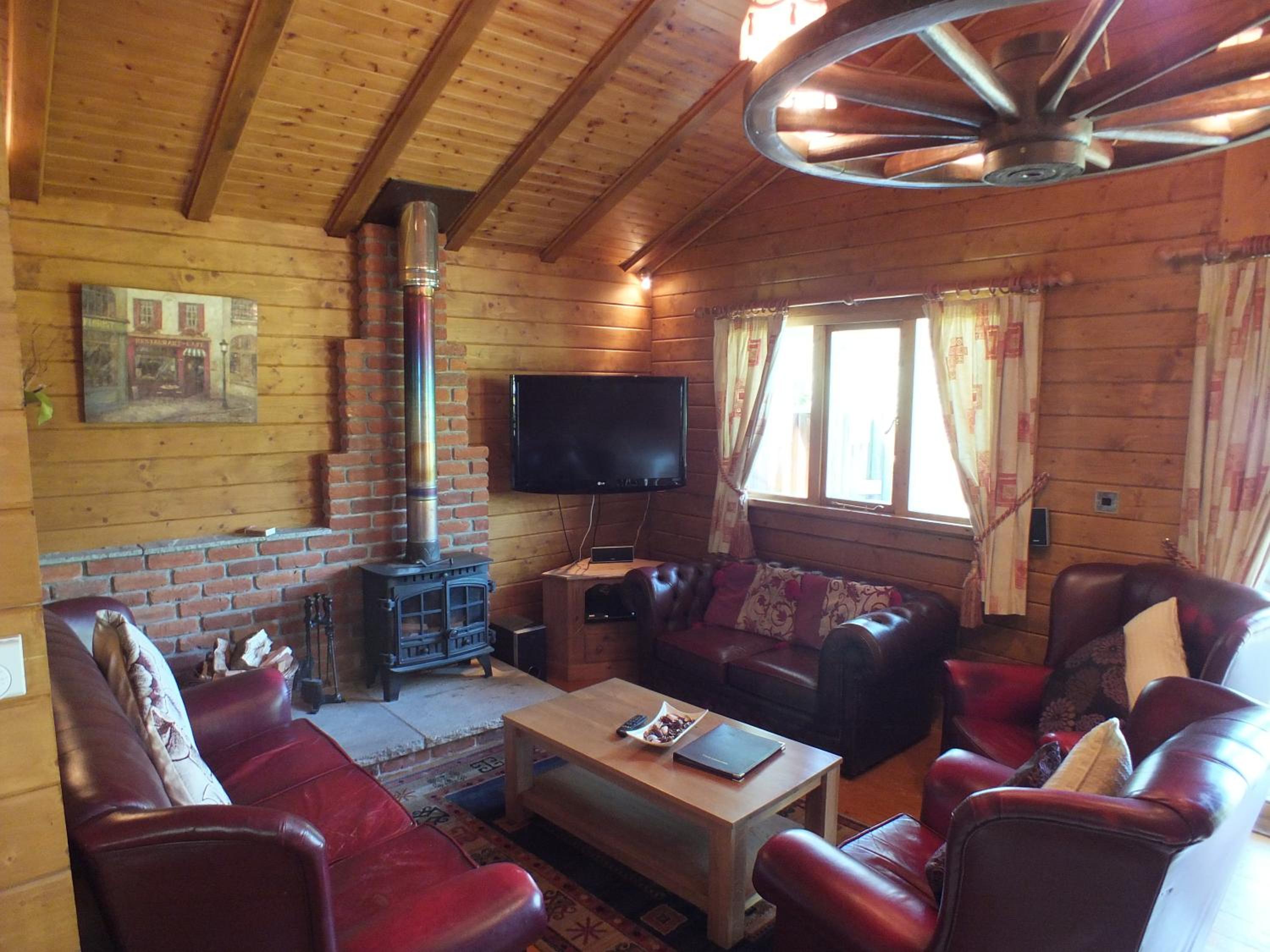 Walnut Log Cabin view 3