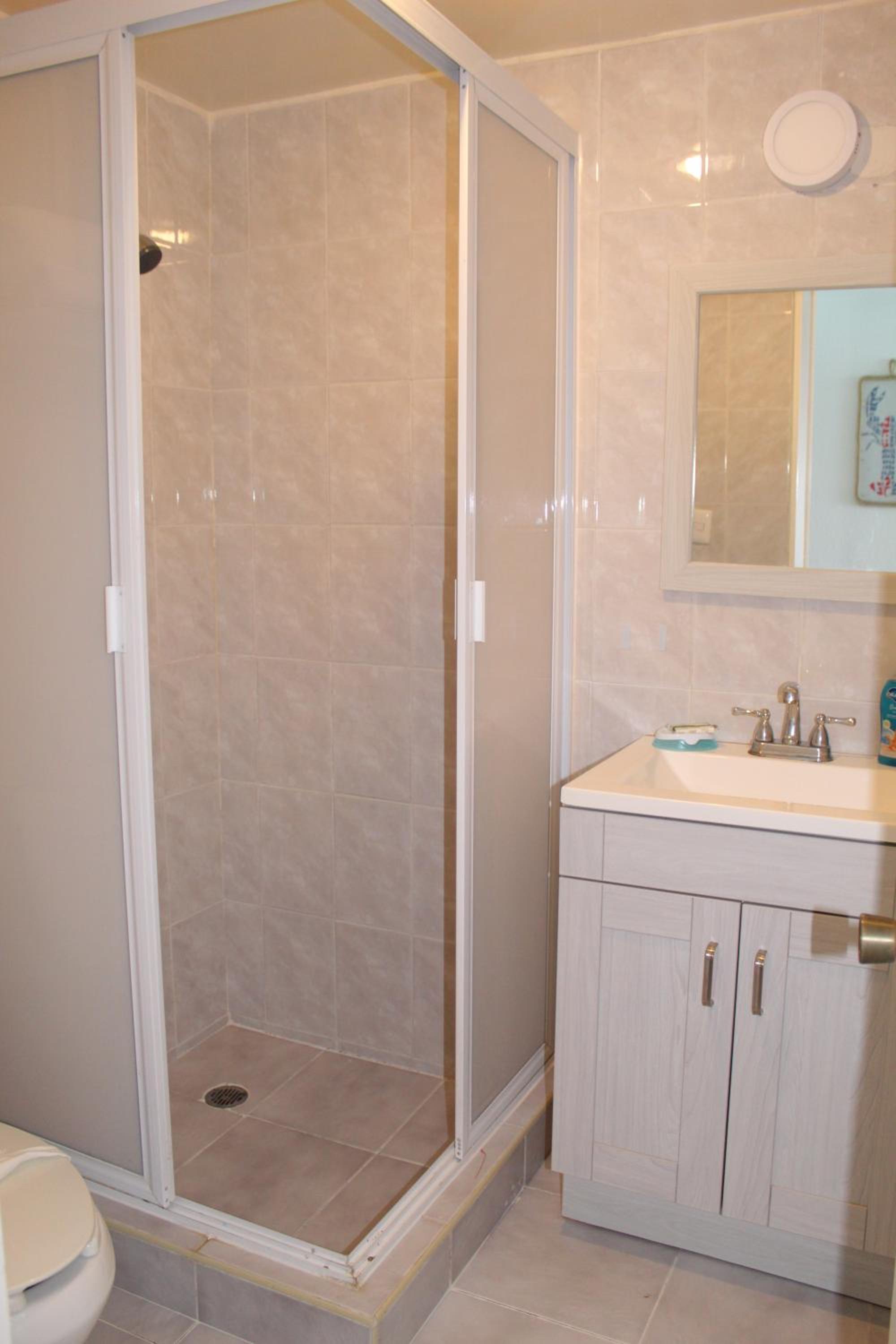 Oceanside Studio - Stunning Views, Ideal Location