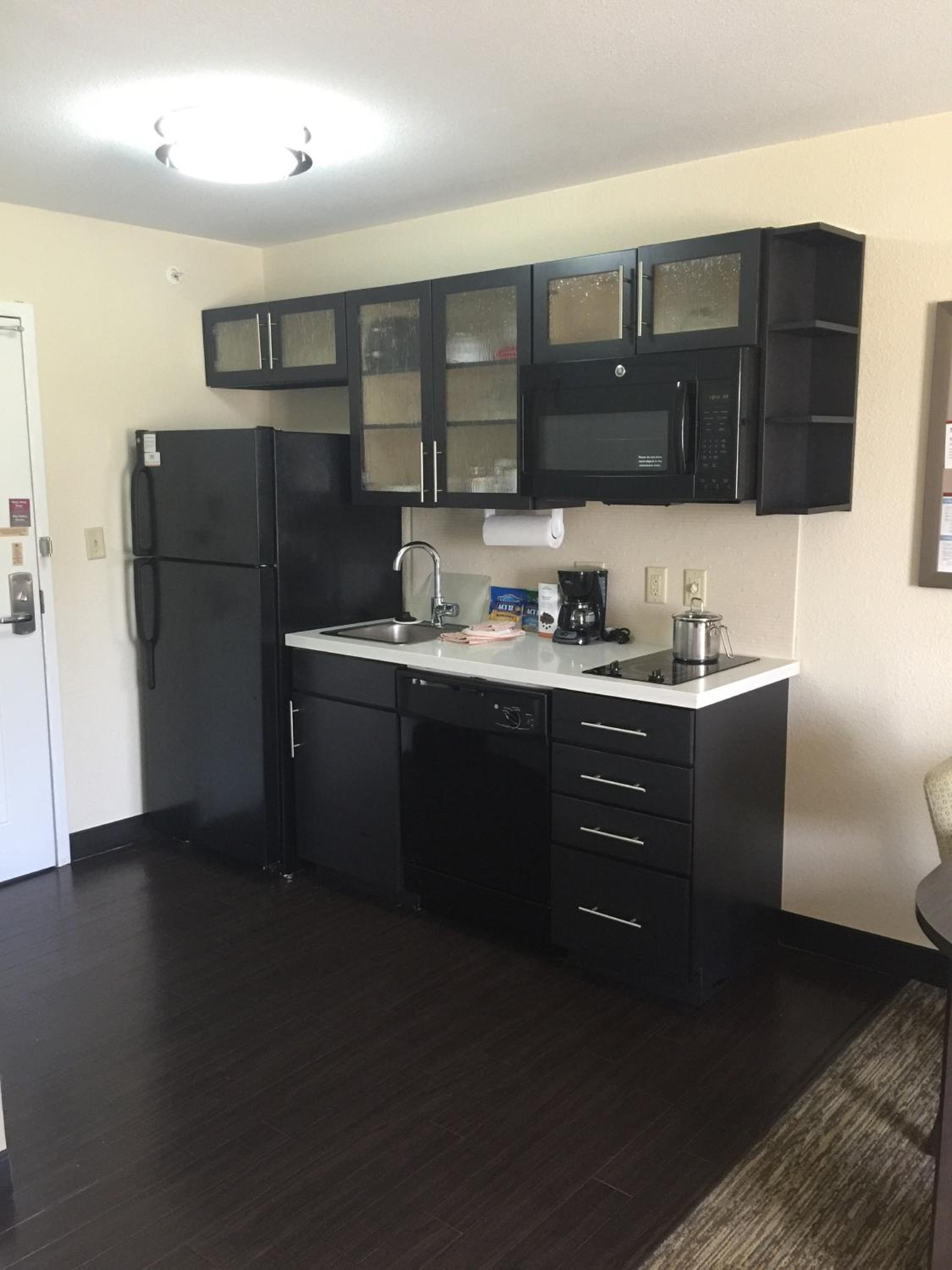 Woodward Vacations - Candlewood Suites Woodward, an IHG Hotel - Property Image 11