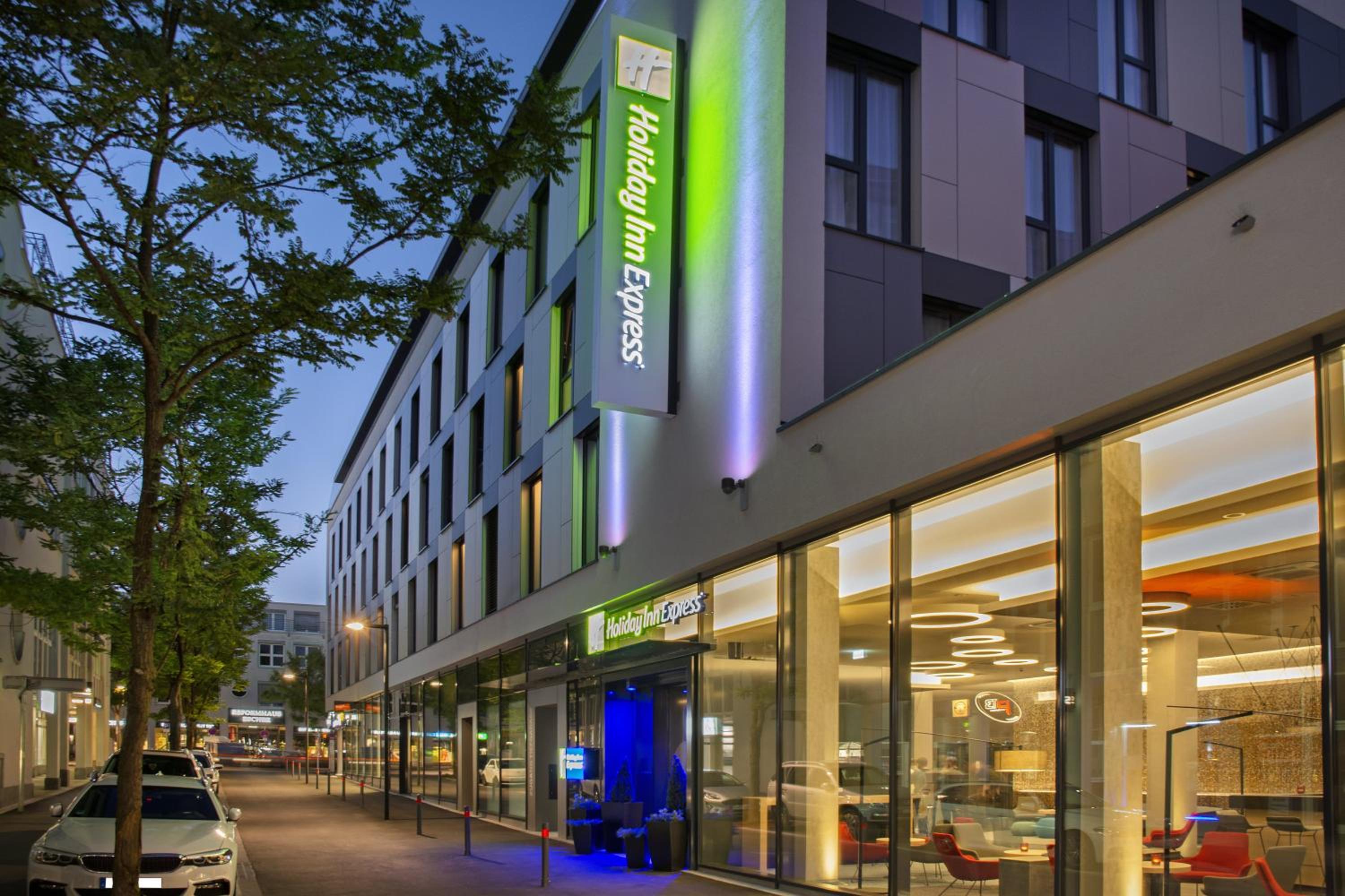Hotel Holiday Inn Express Stuttgart-Waiblingen, an IHG Hotel - Image 1