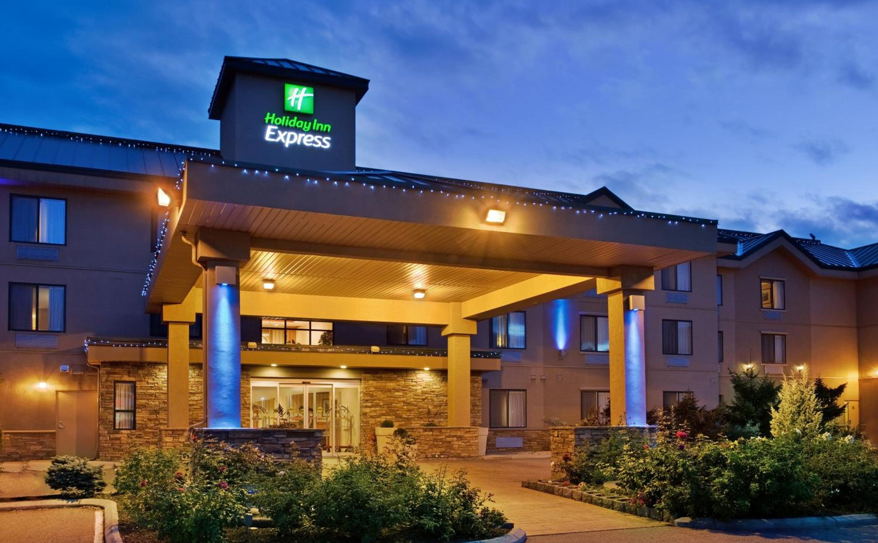 Vernon Vacations - Holiday Inn Express Hotel  Suites Vernon, an IHG Hotel - Property Image 17