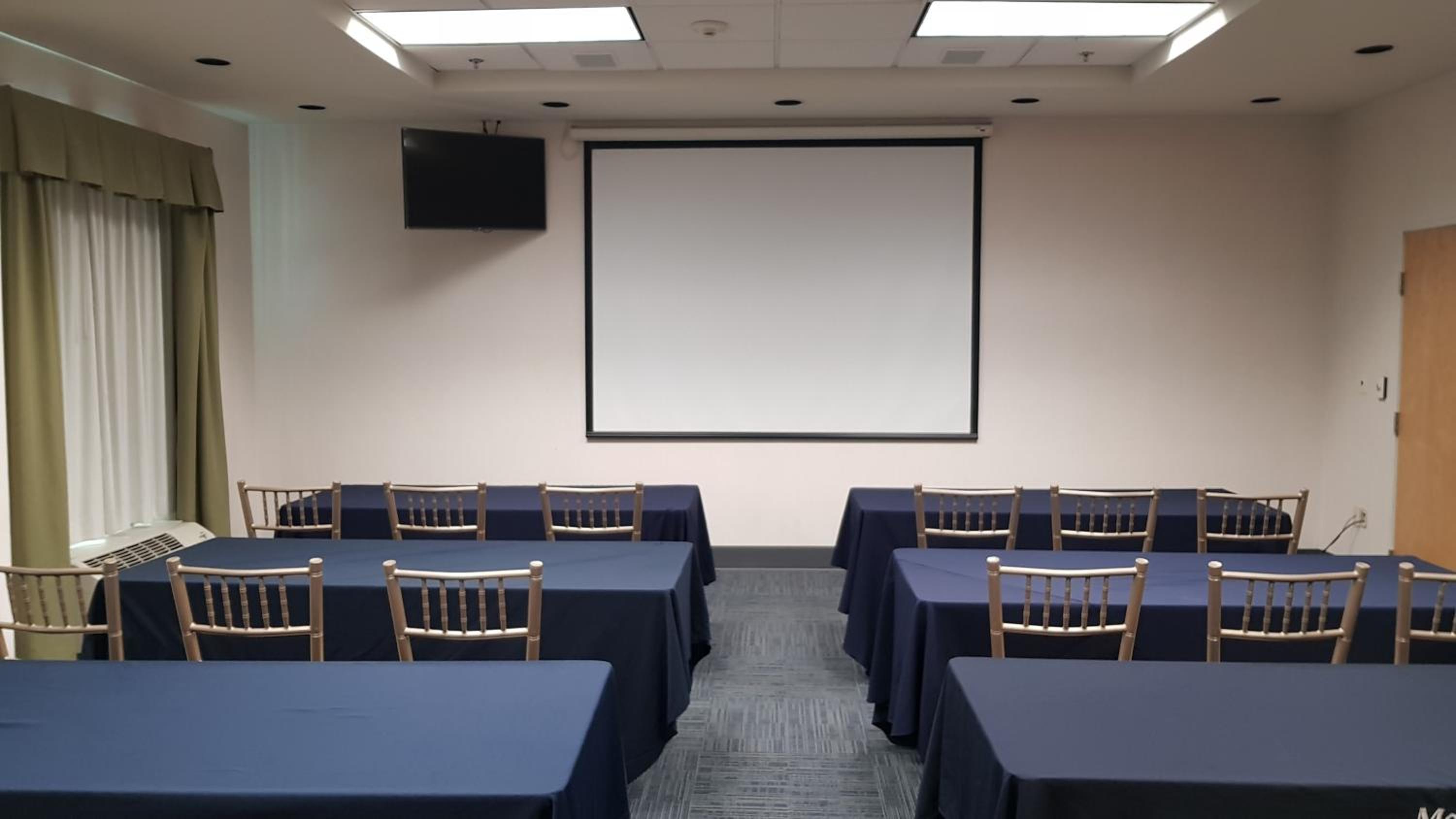 Saltillo Vacations - Holiday Inn Express Saltillo Zona Aeropuerto, an IHG Hotel - Property Image 10