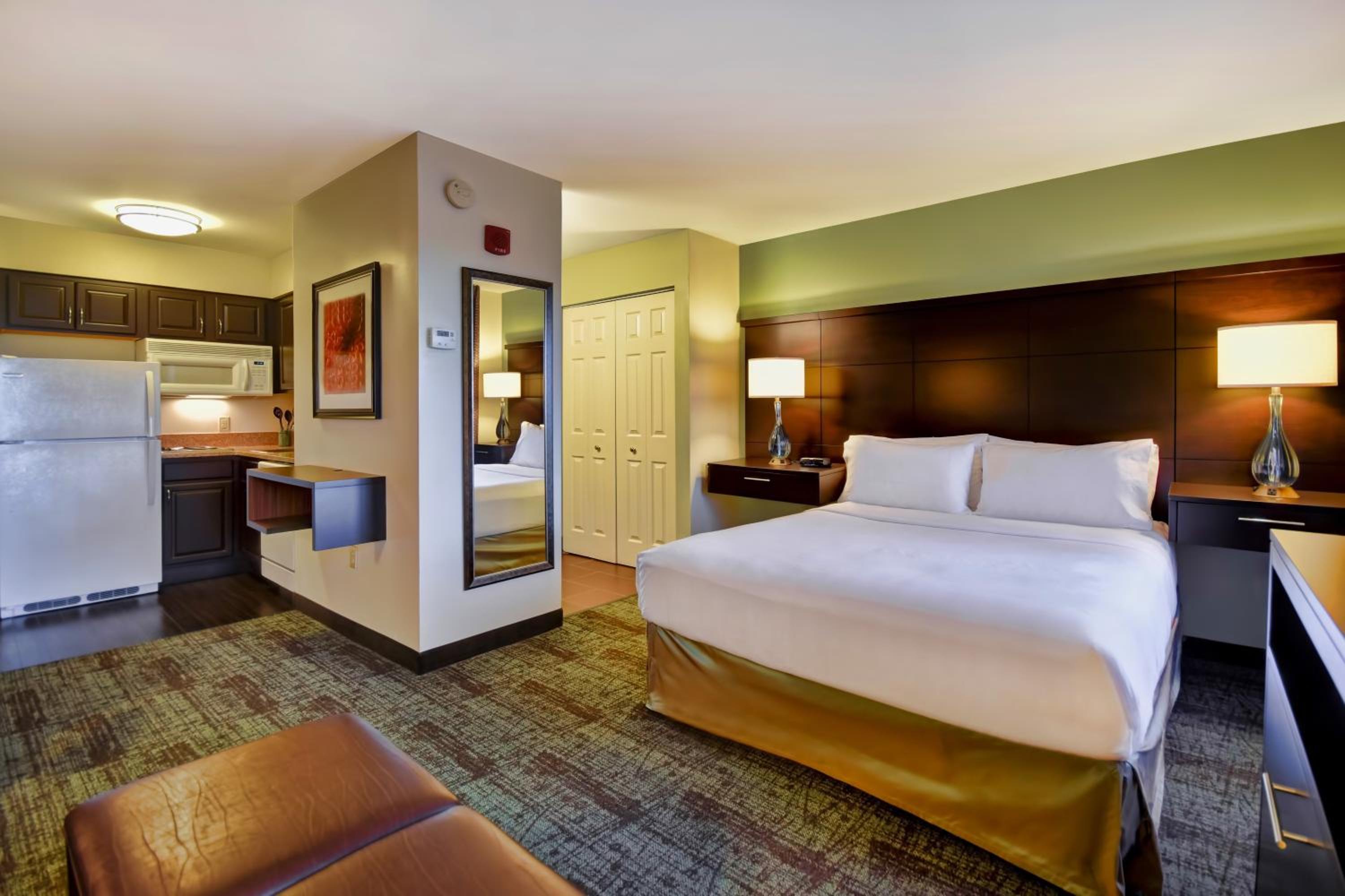 New York City Vacations - Staybridge Suites Madison - East, an IHG Hotel - Property Image 20