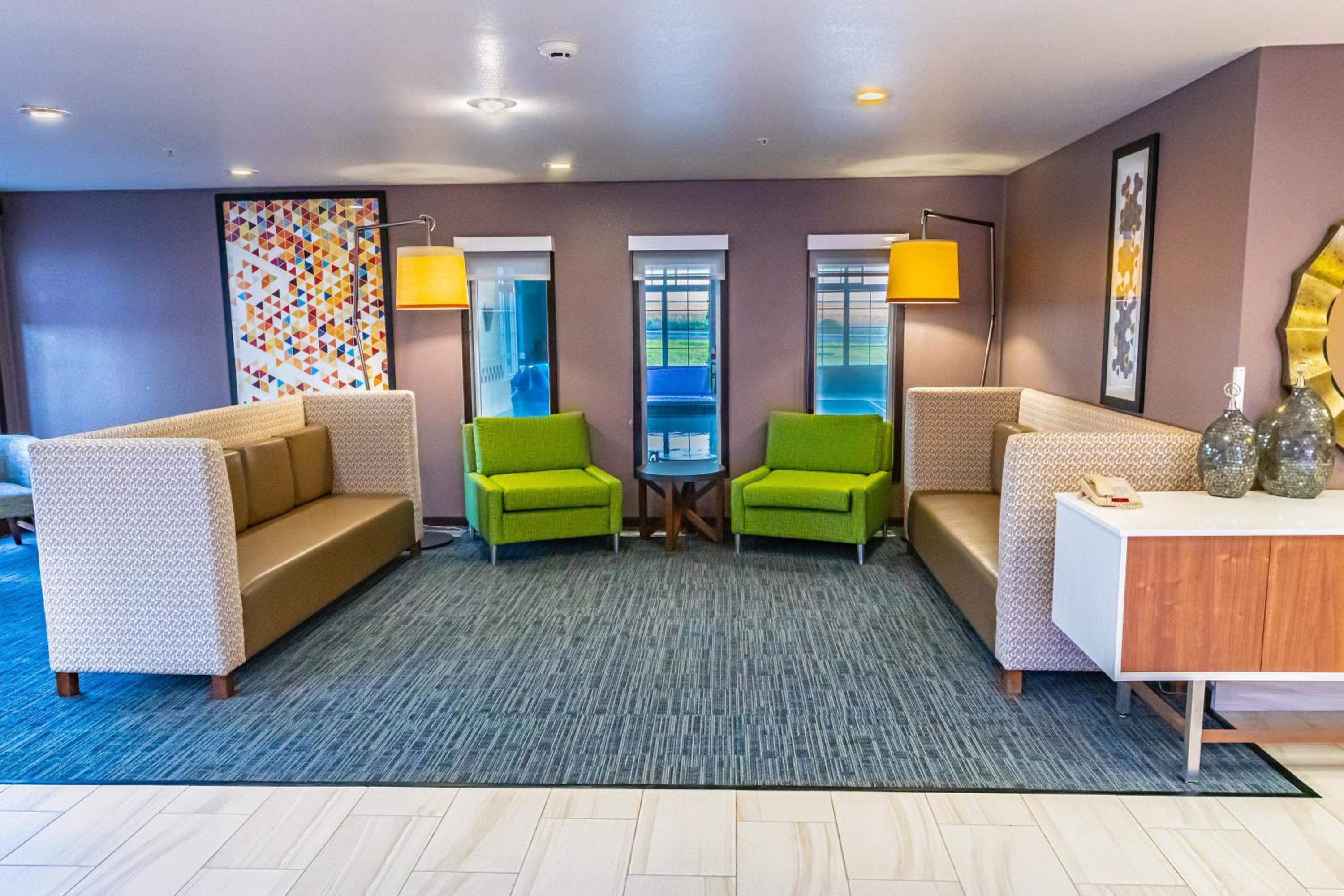 Pendleton Vacations - Holiday Inn Express Pendleton, an IHG Hotel - Property Image 5