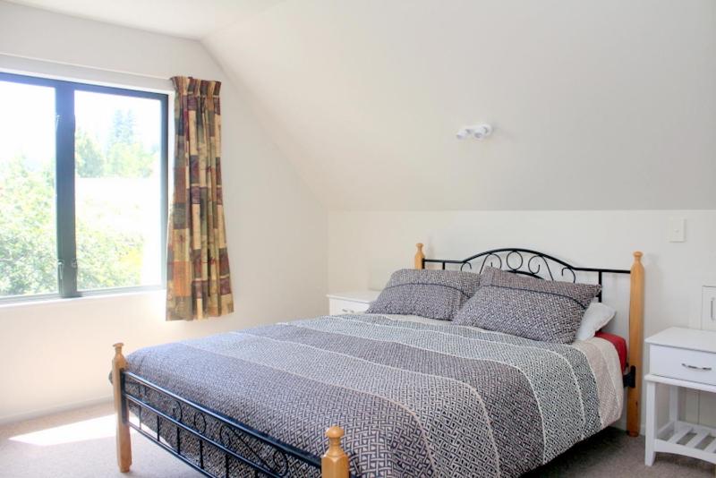 26 Caverhill Close view 4