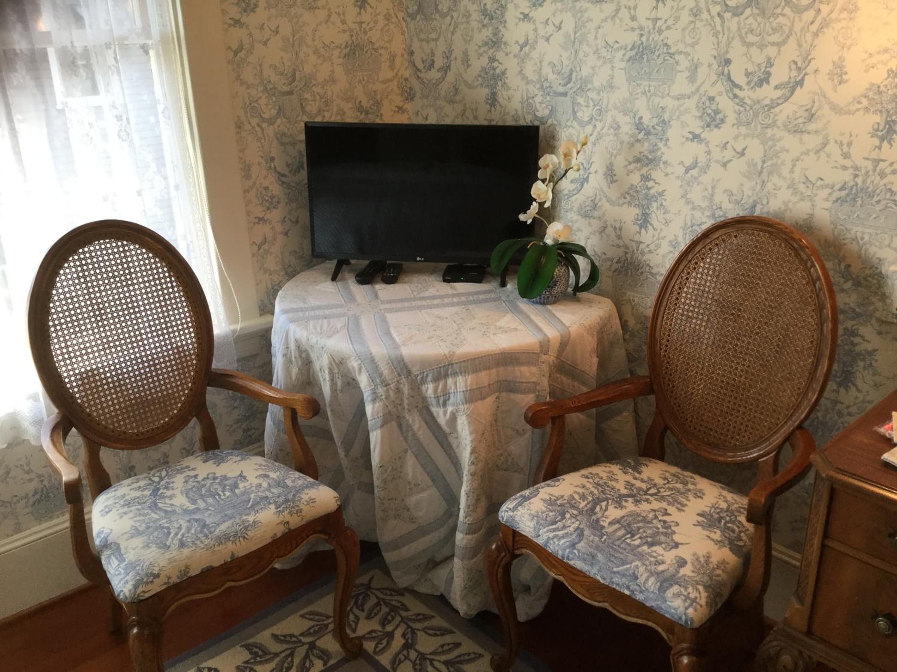Photo 6