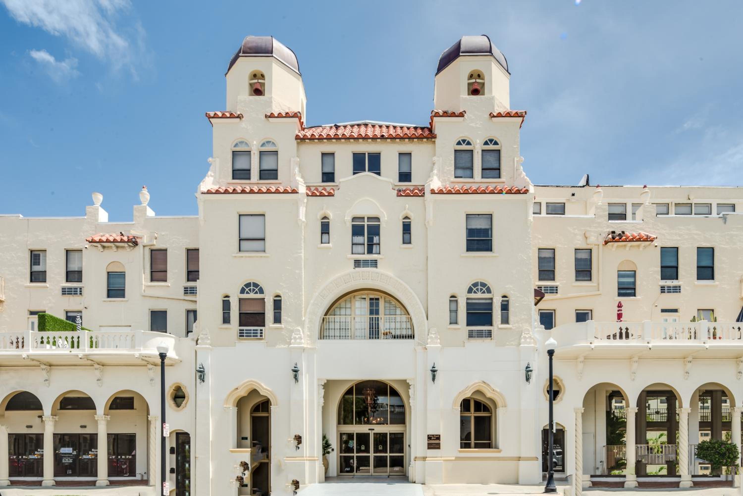 Hotel Tropicals of Palm Beach - Image 1