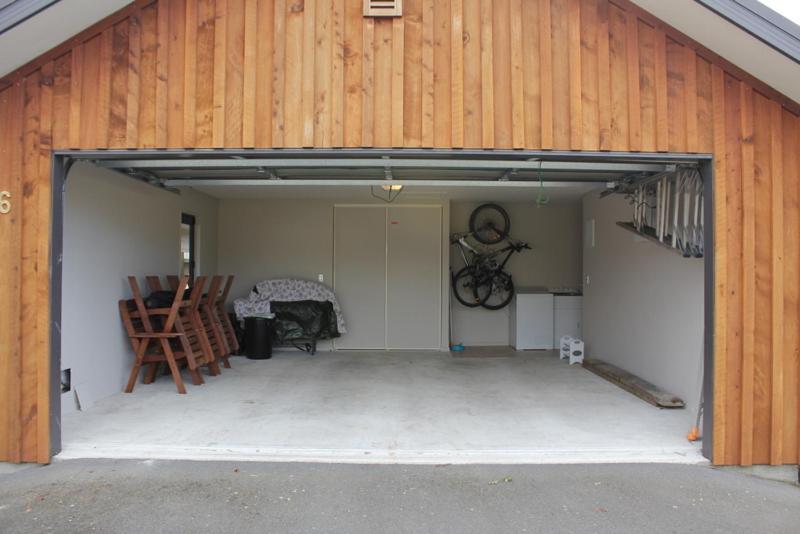 6 Mt Isobel Place view 2