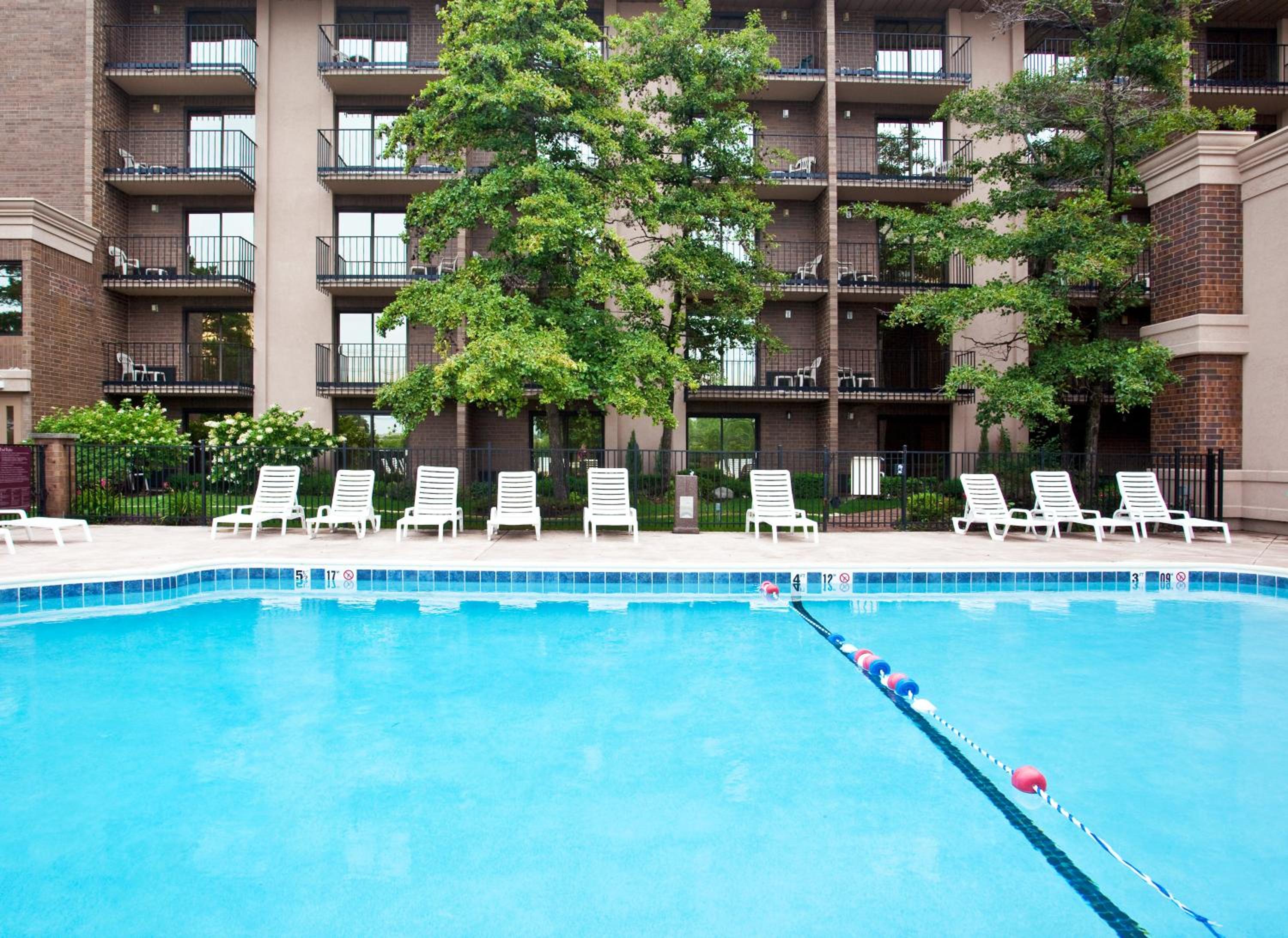 Holiday Inn Express Schaumburg-Rolling Meadows, an IHG Hotel - Property Image 29