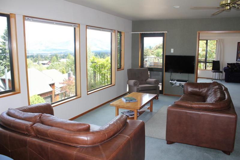 12 Oregon Heights view 4