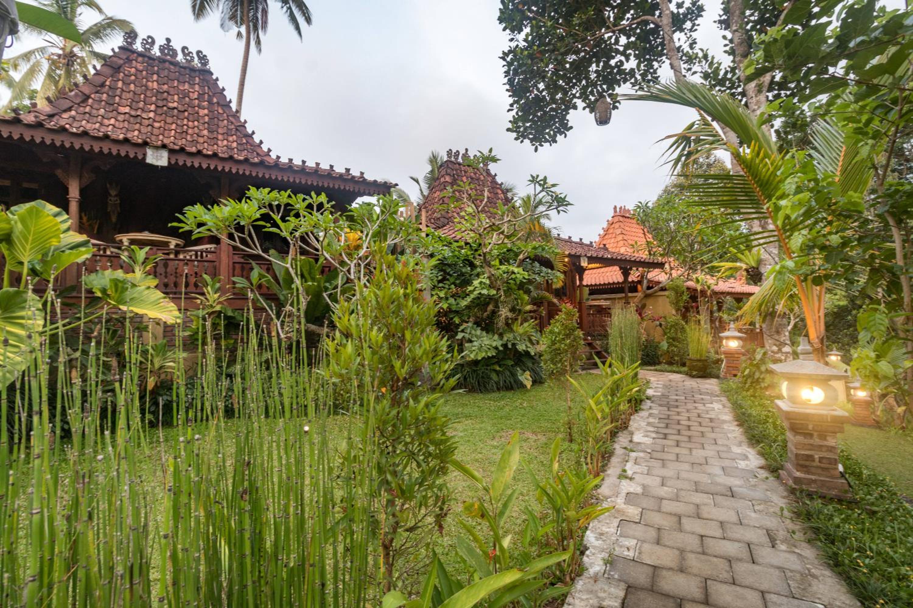 Be Bali Hut Farm Stay view 3