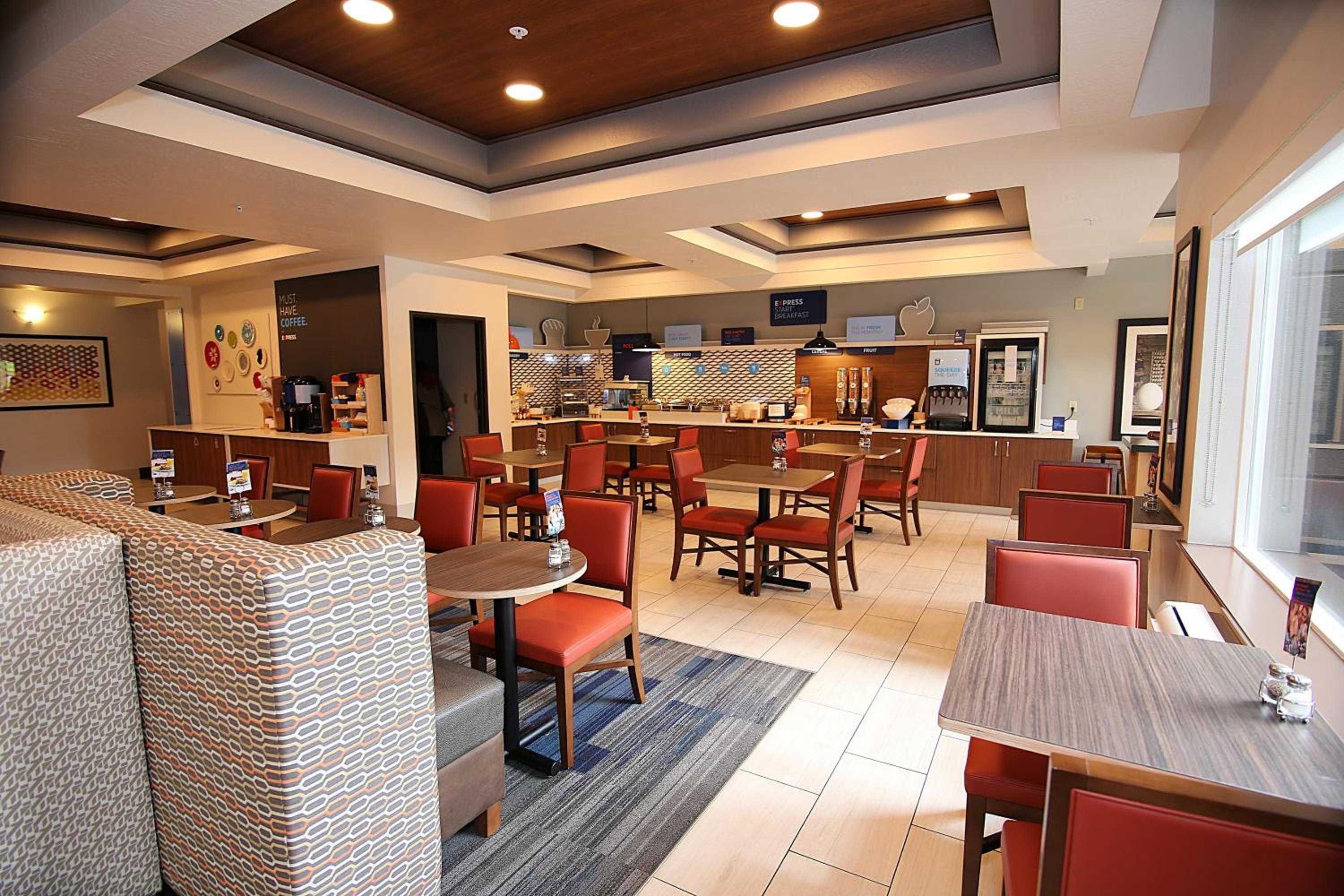 Ashland Vacations - Holiday Inn Express Hotel Suites Ashland, an IHG Hotel - Property Image 6
