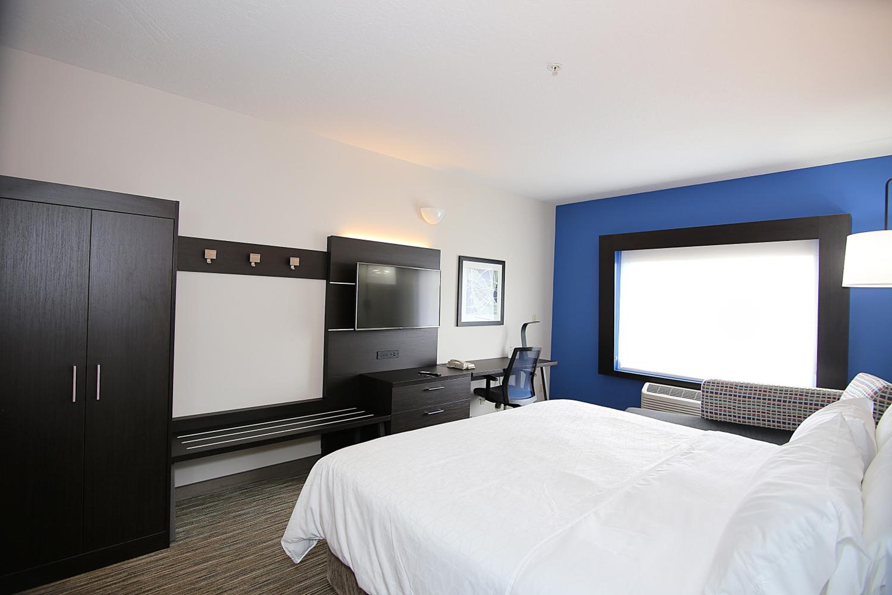 Ashland Vacations - Holiday Inn Express Hotel Suites Ashland, an IHG Hotel - Property Image 35