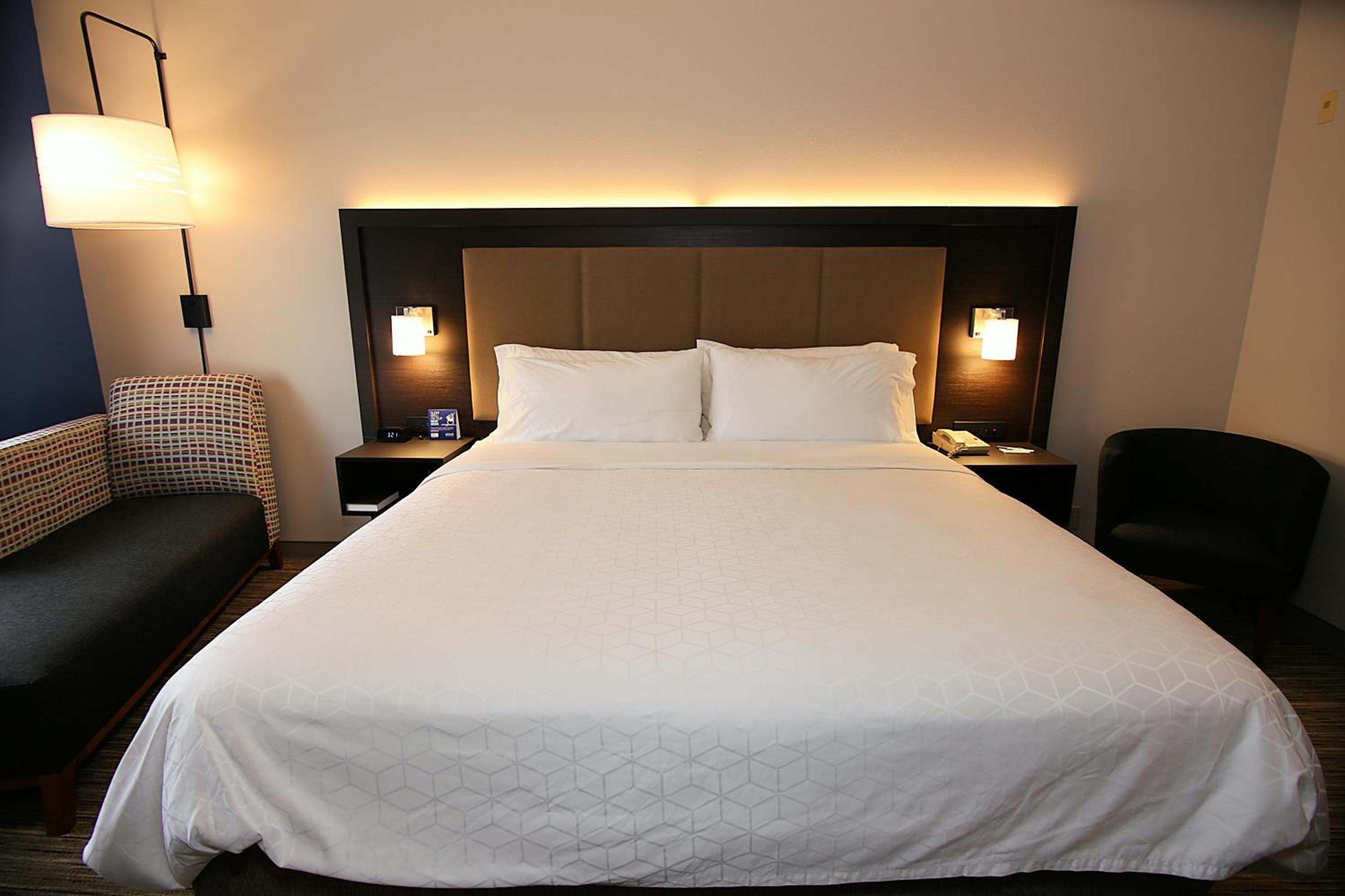 Ashland Vacations - Holiday Inn Express Hotel Suites Ashland, an IHG Hotel - Property Image 4