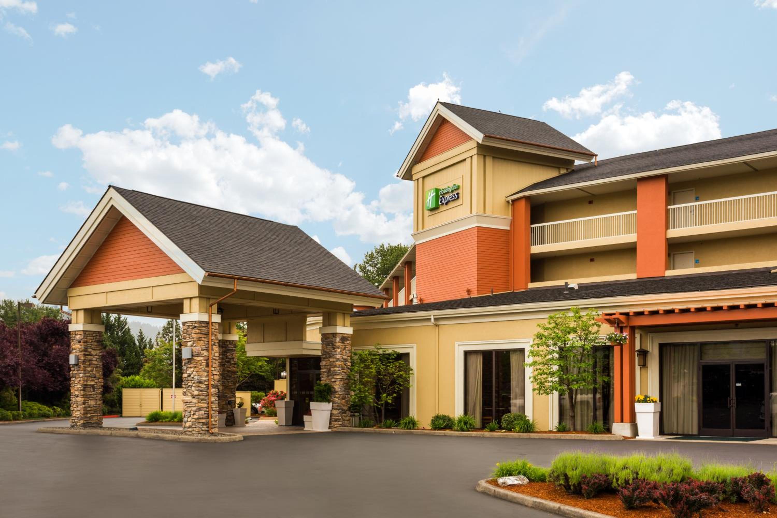 Hotel Holiday Inn Express Roseburg, an IHG Hotel - Image 1