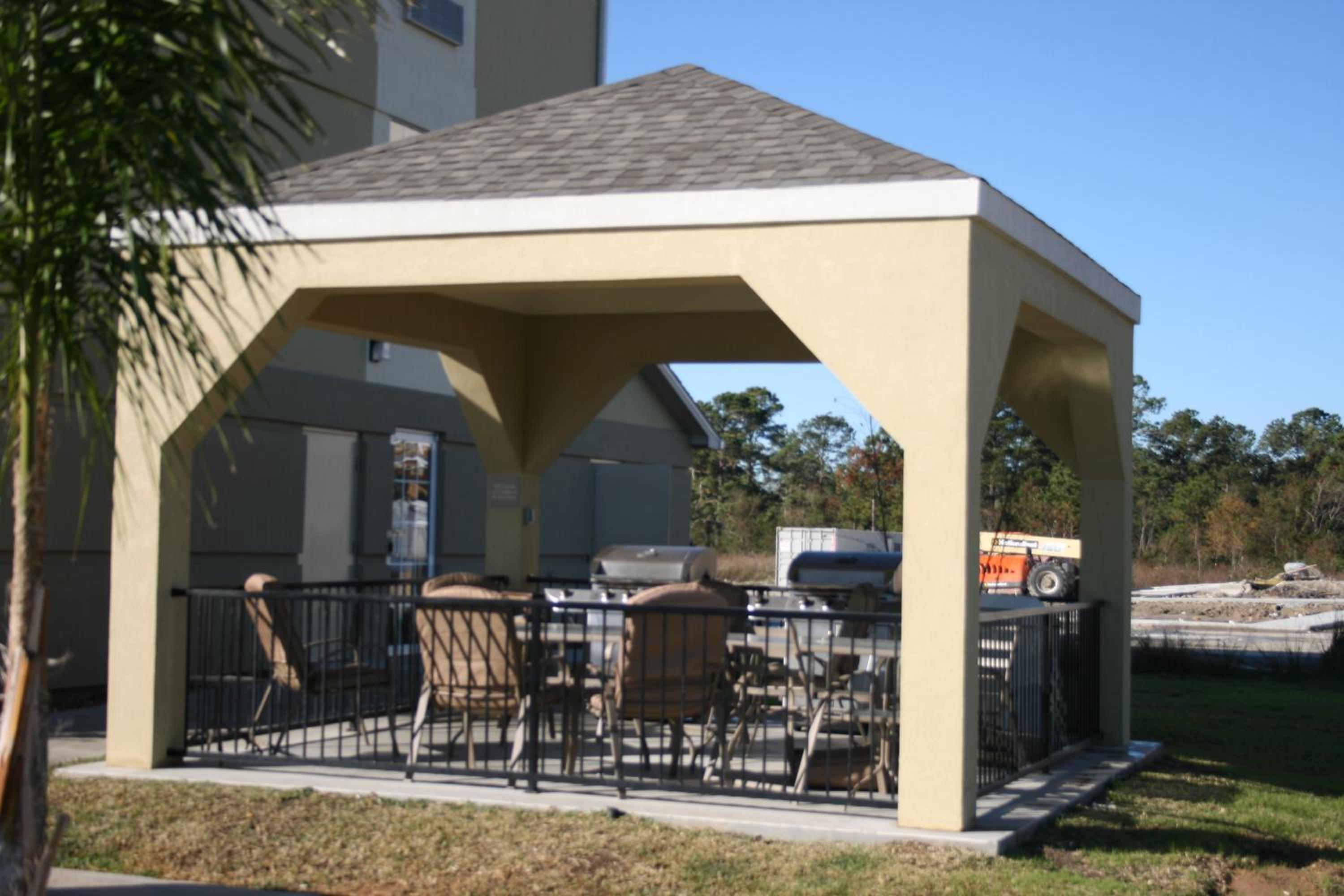 Lake Charles Vacations - Candlewood Suites Lake Charles-Sulphur, an IHG Hotel - Property Image 3