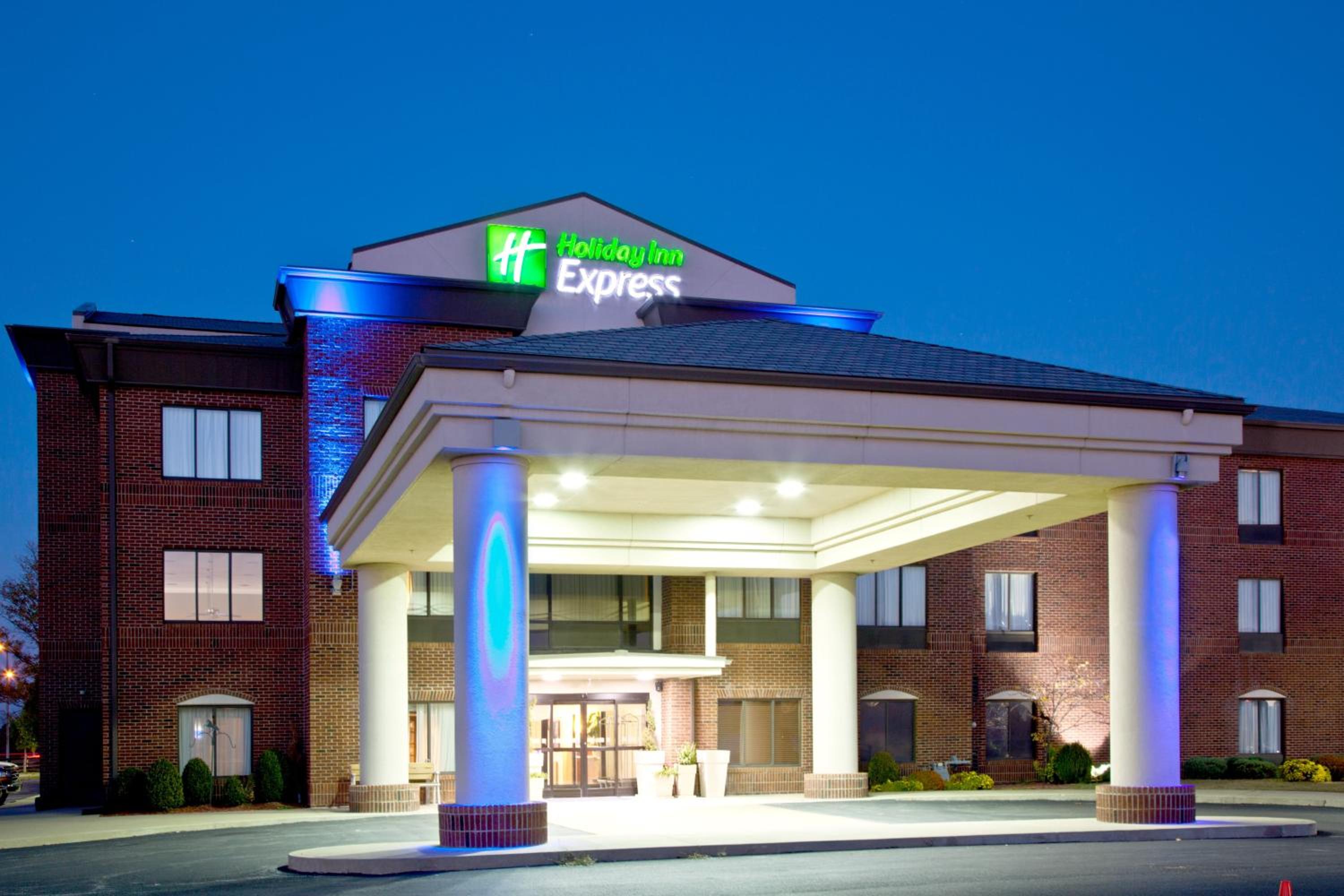 Shelbyville Vacations - Holiday Inn Express Suites Shelbyville, an IHG Hotel - Property Image 28