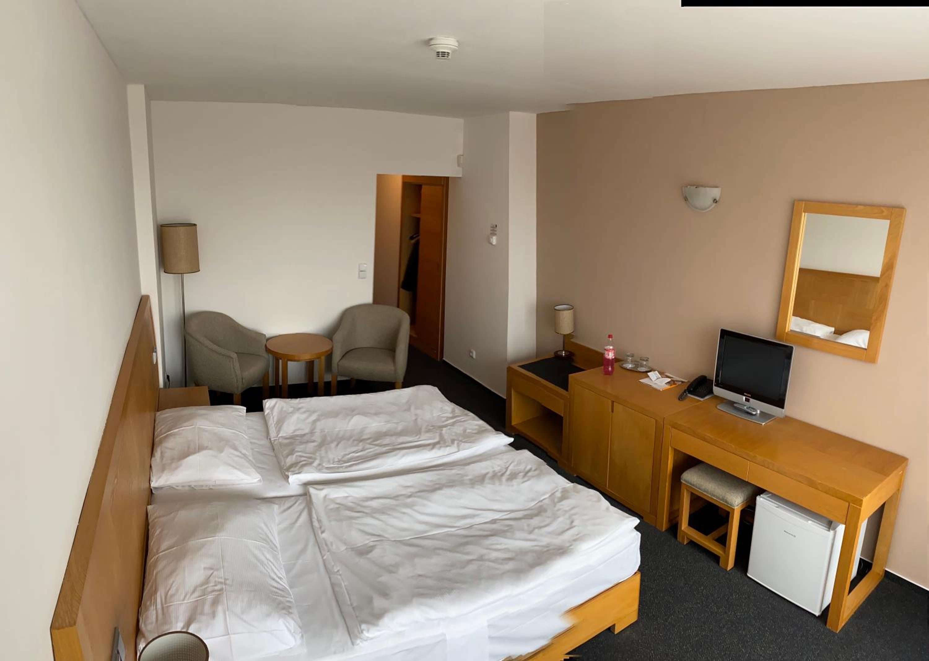 Photo 16