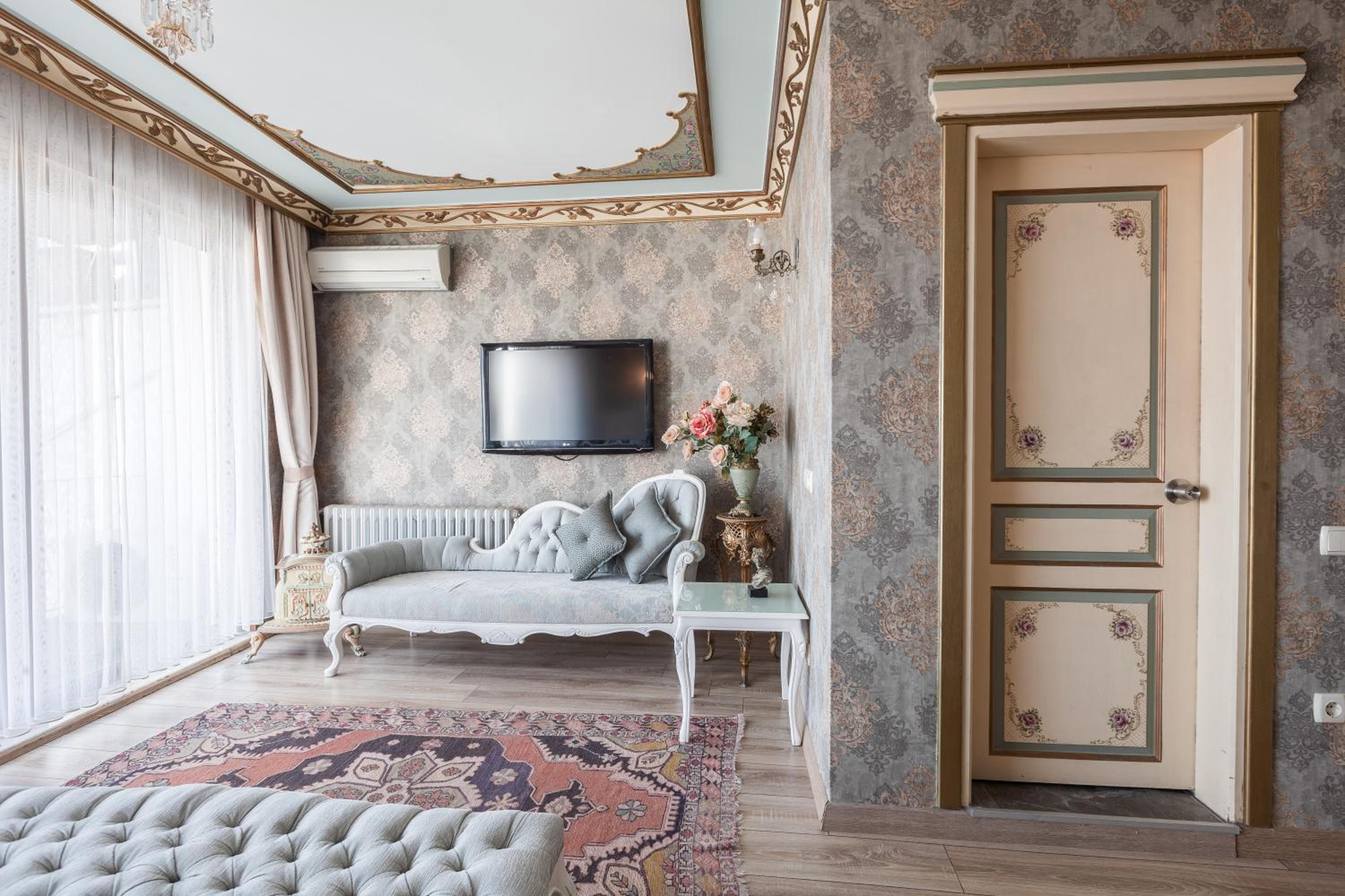 Romantic Hotel Istanbul - Image 51