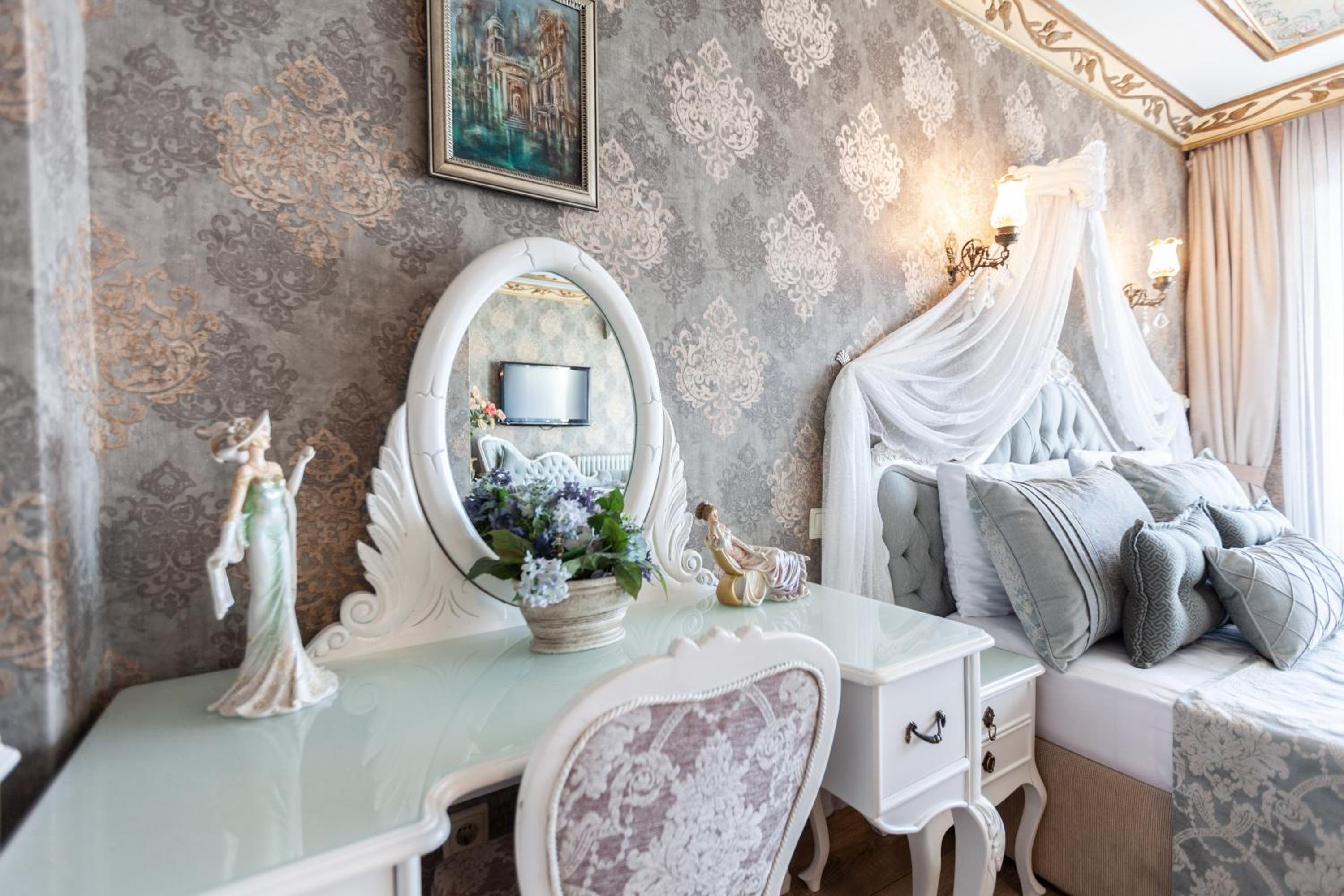 Romantic Hotel Istanbul - Image 56