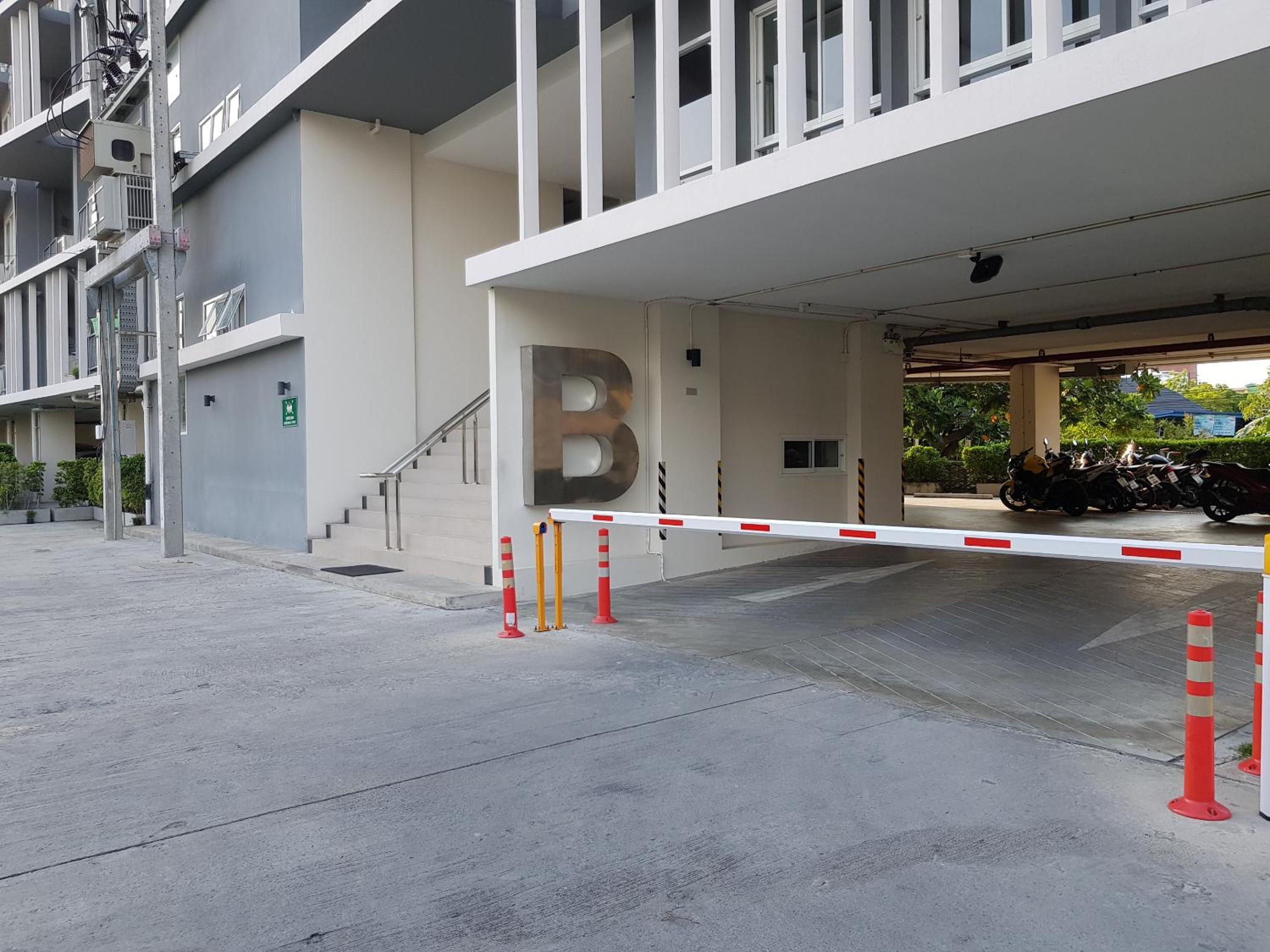 Chic 1BR near WON Beach Bangsaen view 5