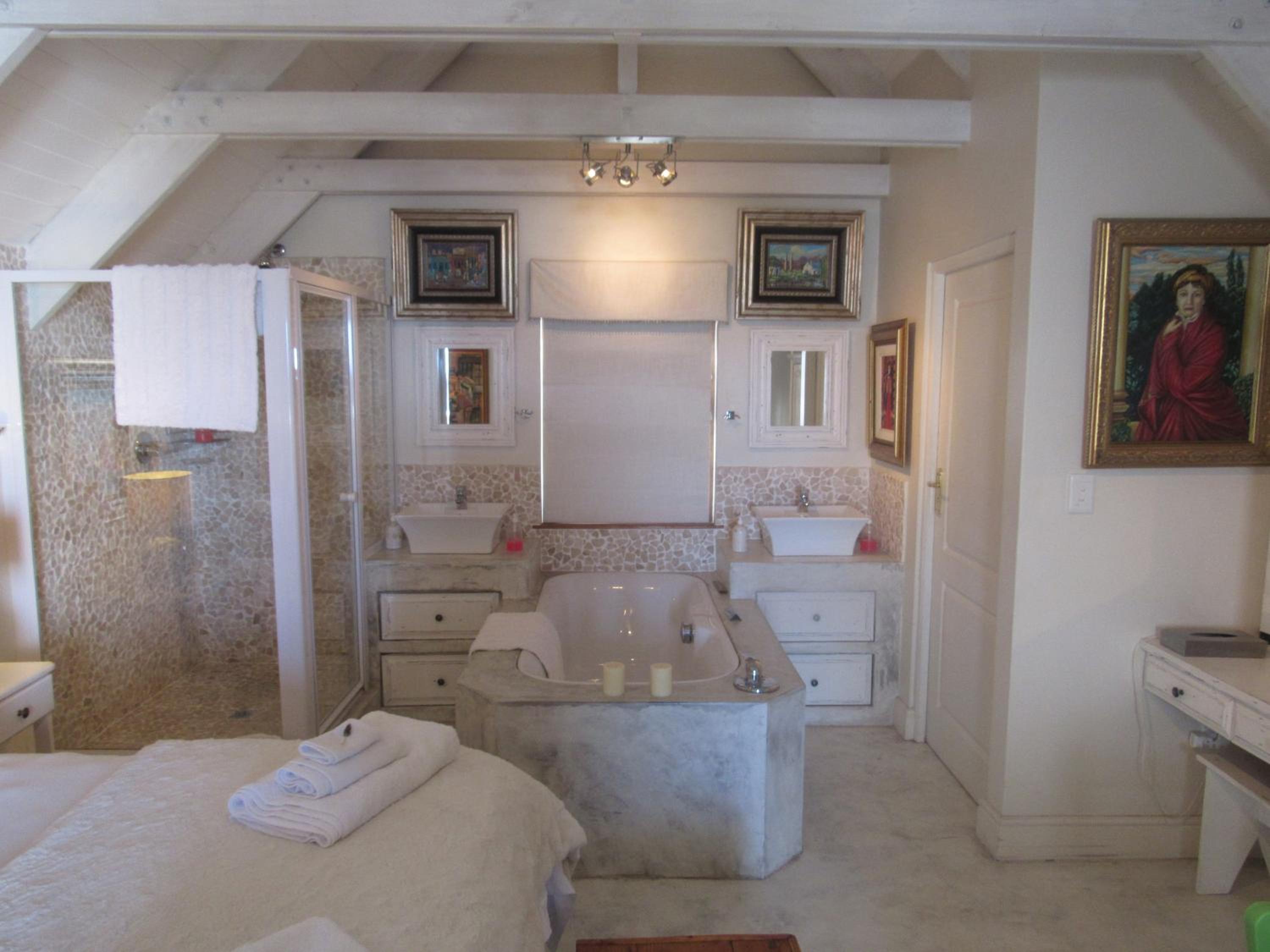 Marlyn and Dolfyn Self Catering view 4