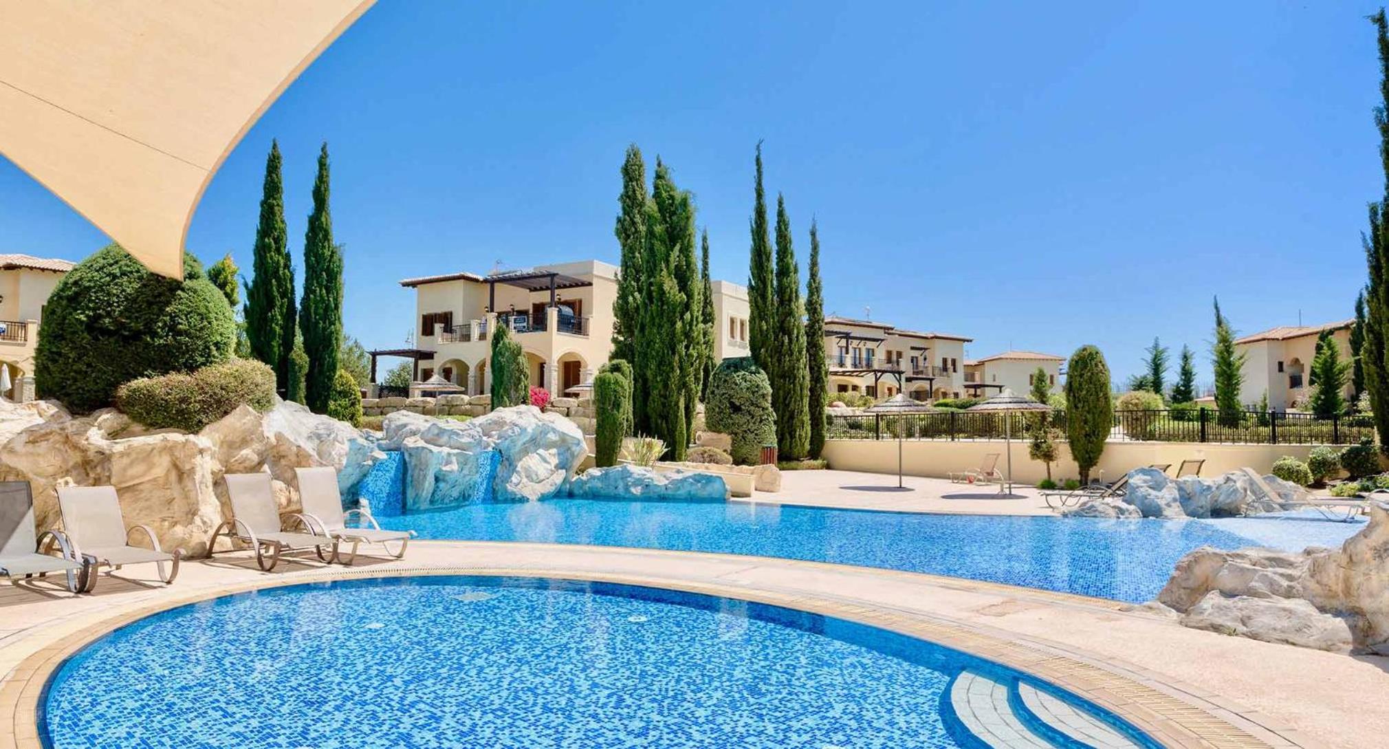 2 bedroom Apartment Asulon with communal pools, Aphrodite Hills Resort