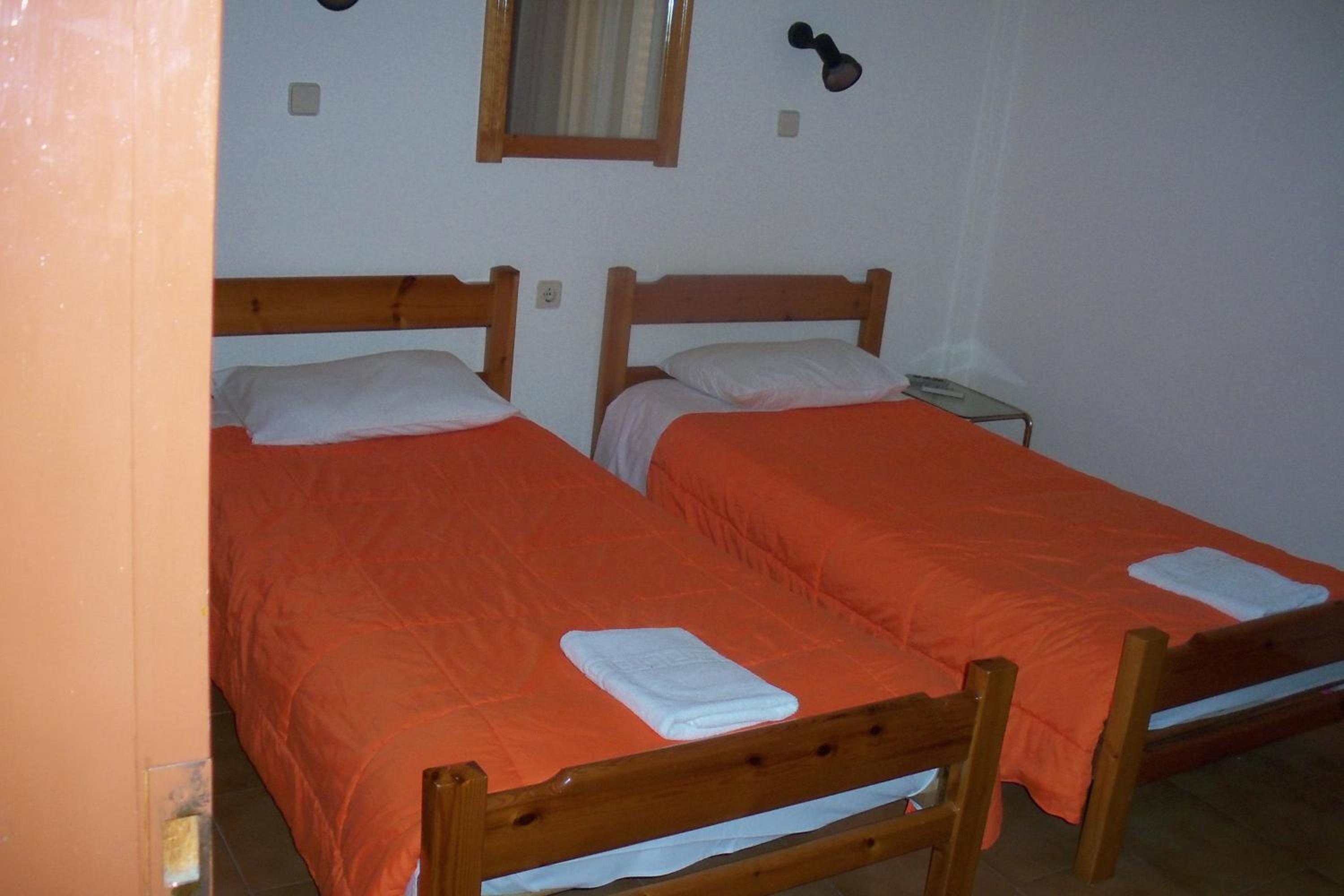 Nikolas Apartments