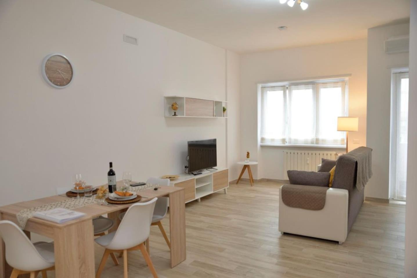BELLE MAISON Giulia photo 3