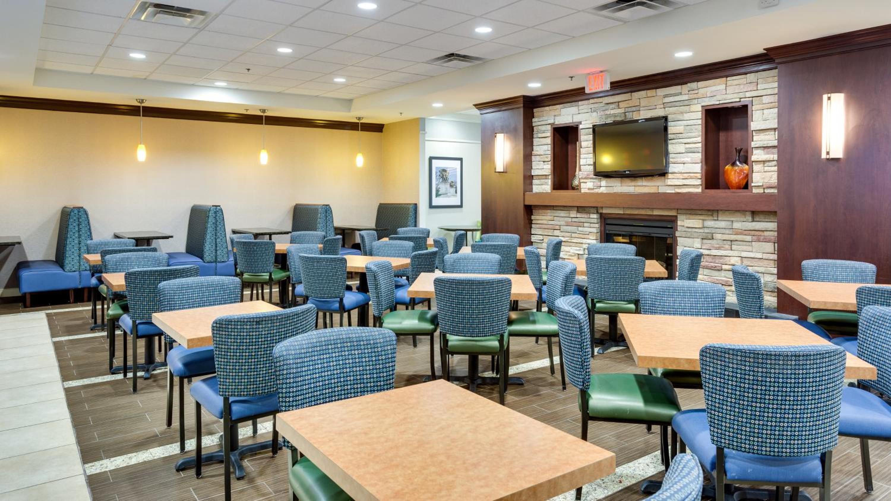 Springfield Vacations - Holiday Inn Express Washington DC SW - Springfield, an IHG Hotel - Property Image 29