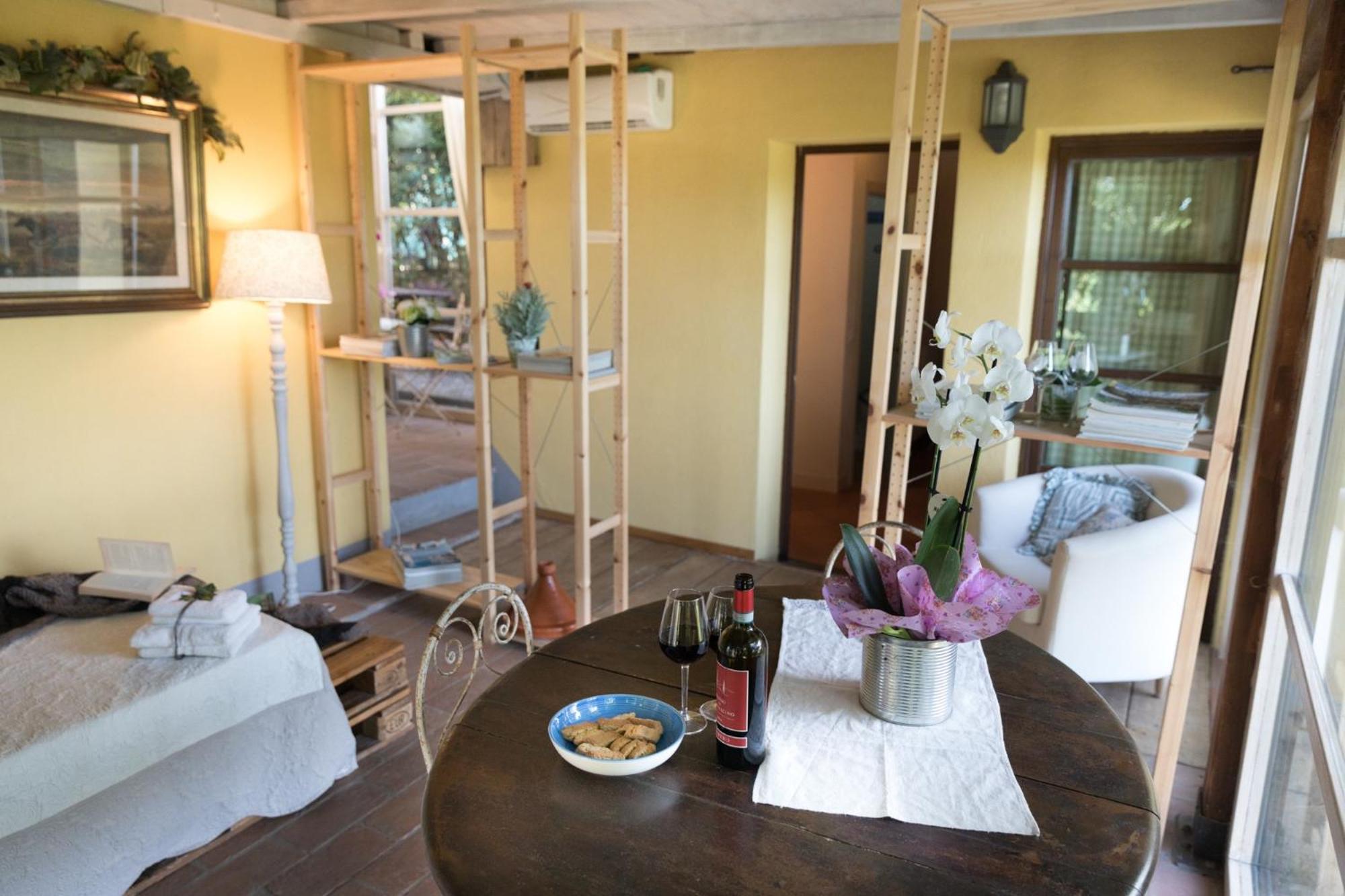 Alpaca country house