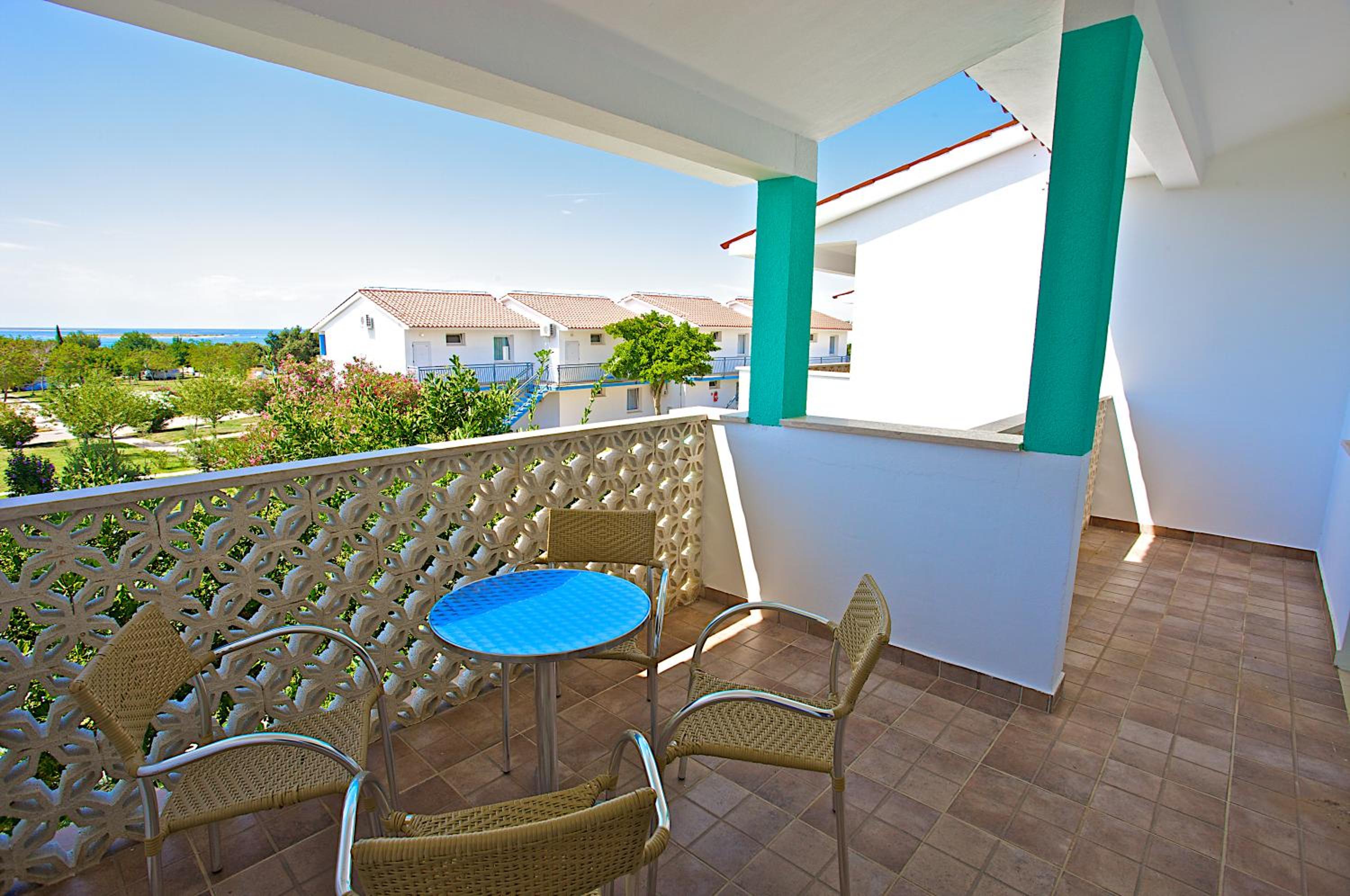 Kazela Apartments