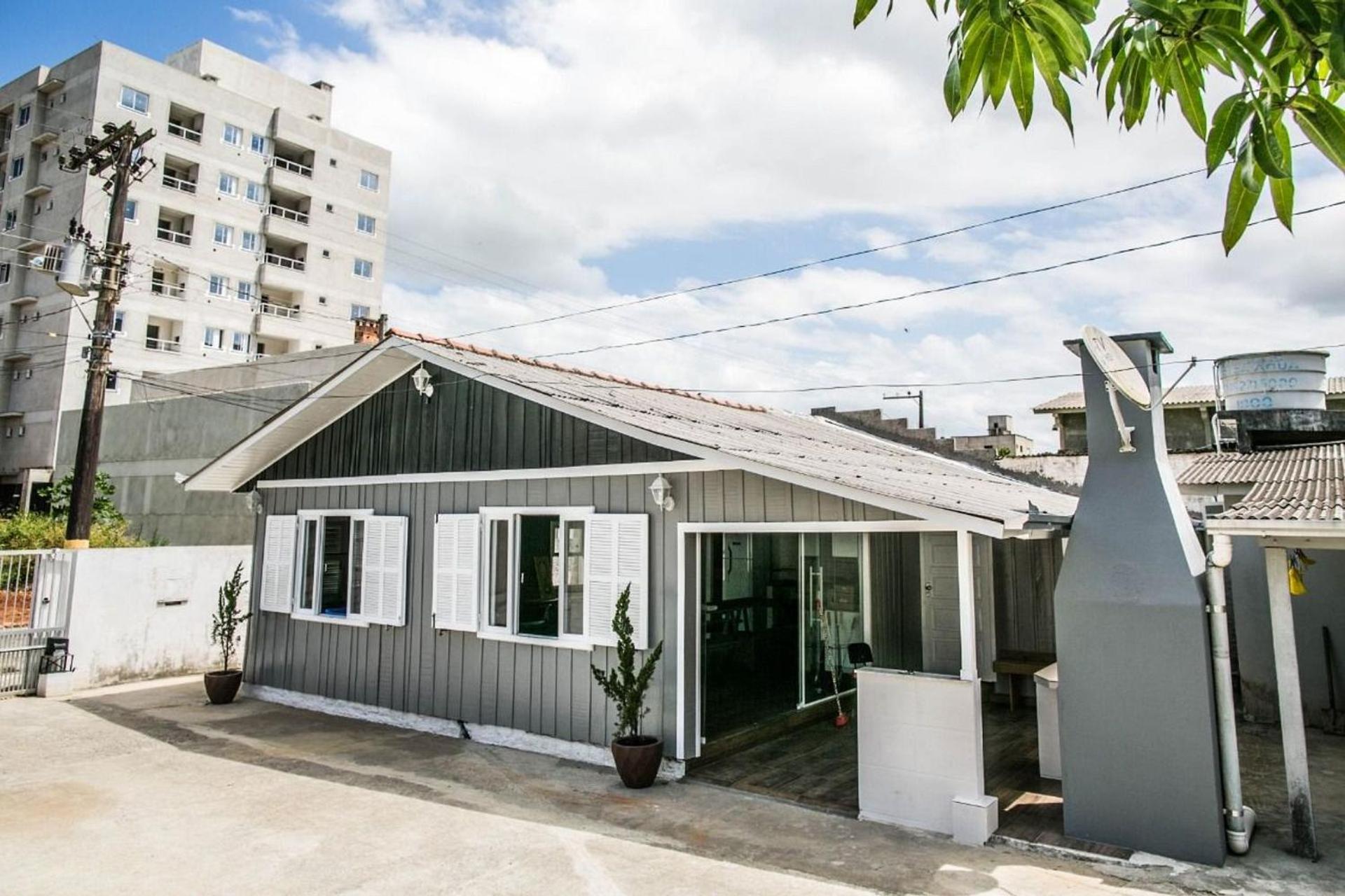 DK1 - CASA CoM 3 DORM COM PISCINA BRUNO KLEMTZ