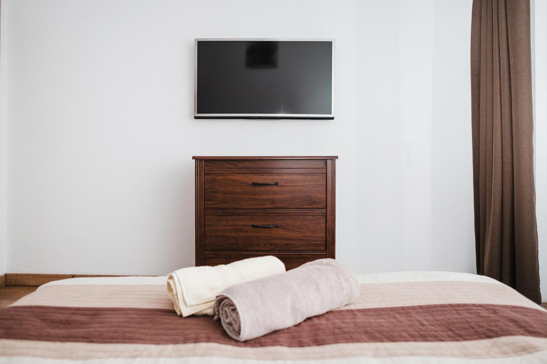 City view apartment with FREE parking view 2