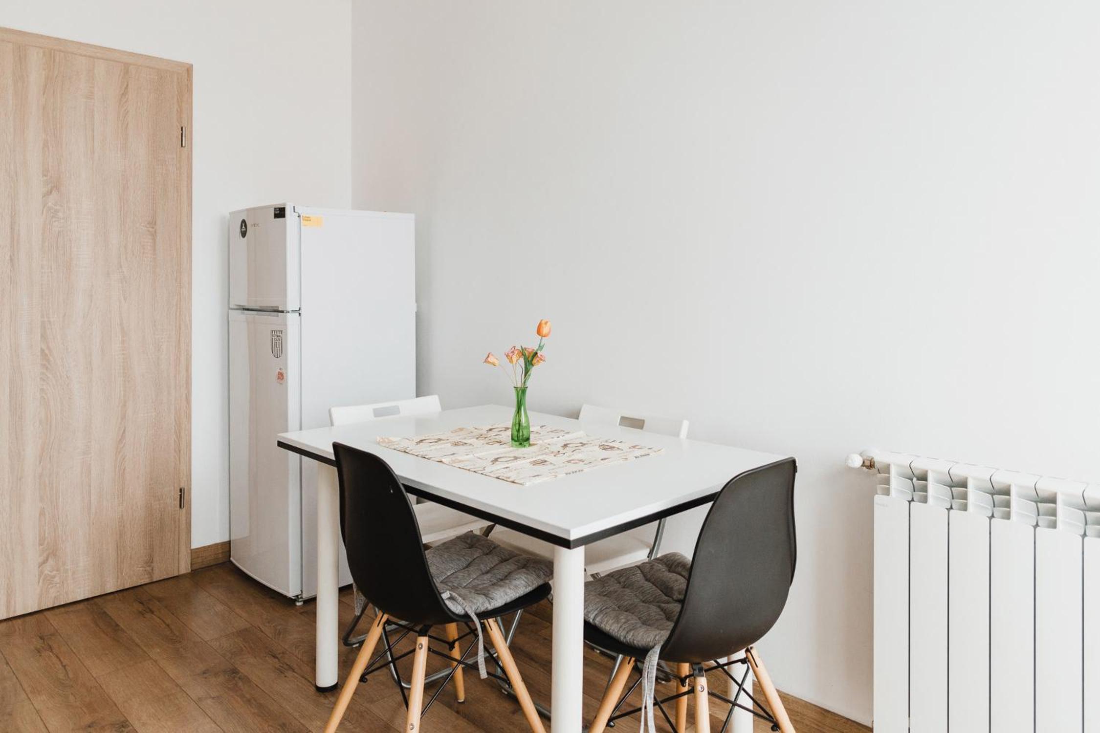 City view apartment with FREE parking view 3