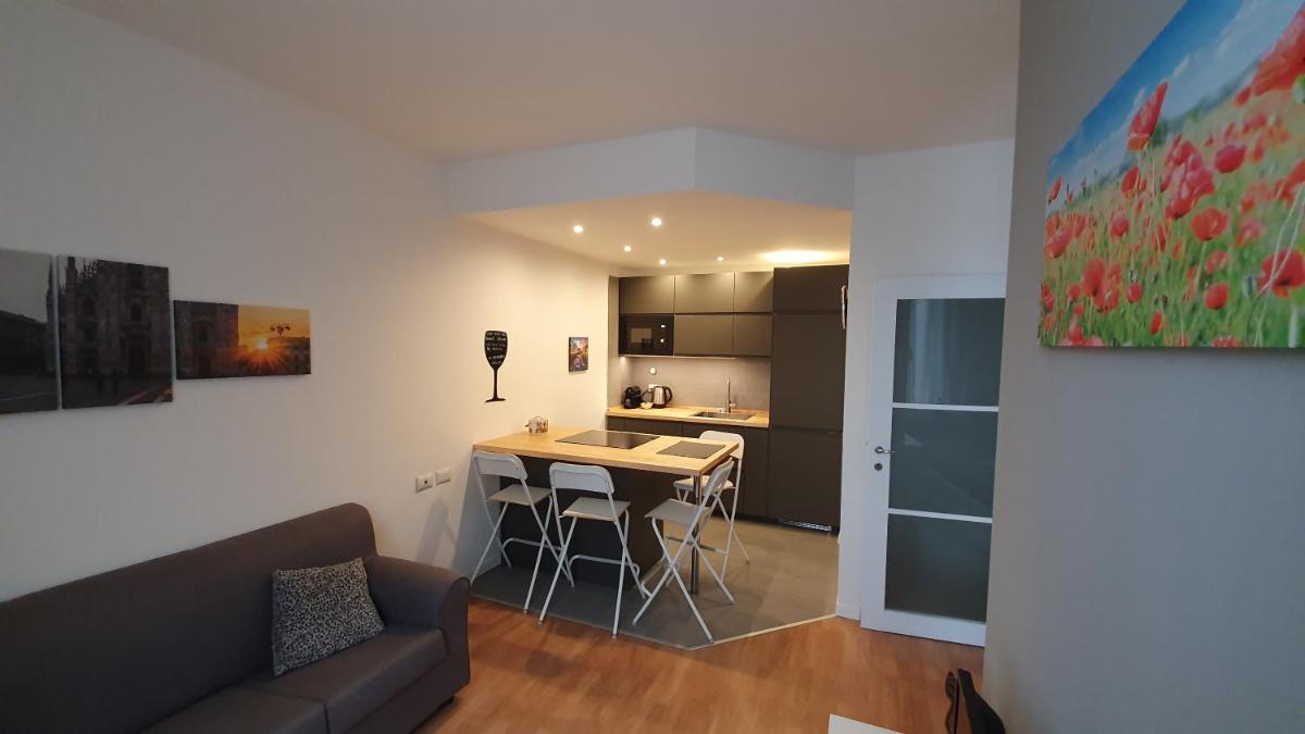 Lake House - Milano 3 photo 1