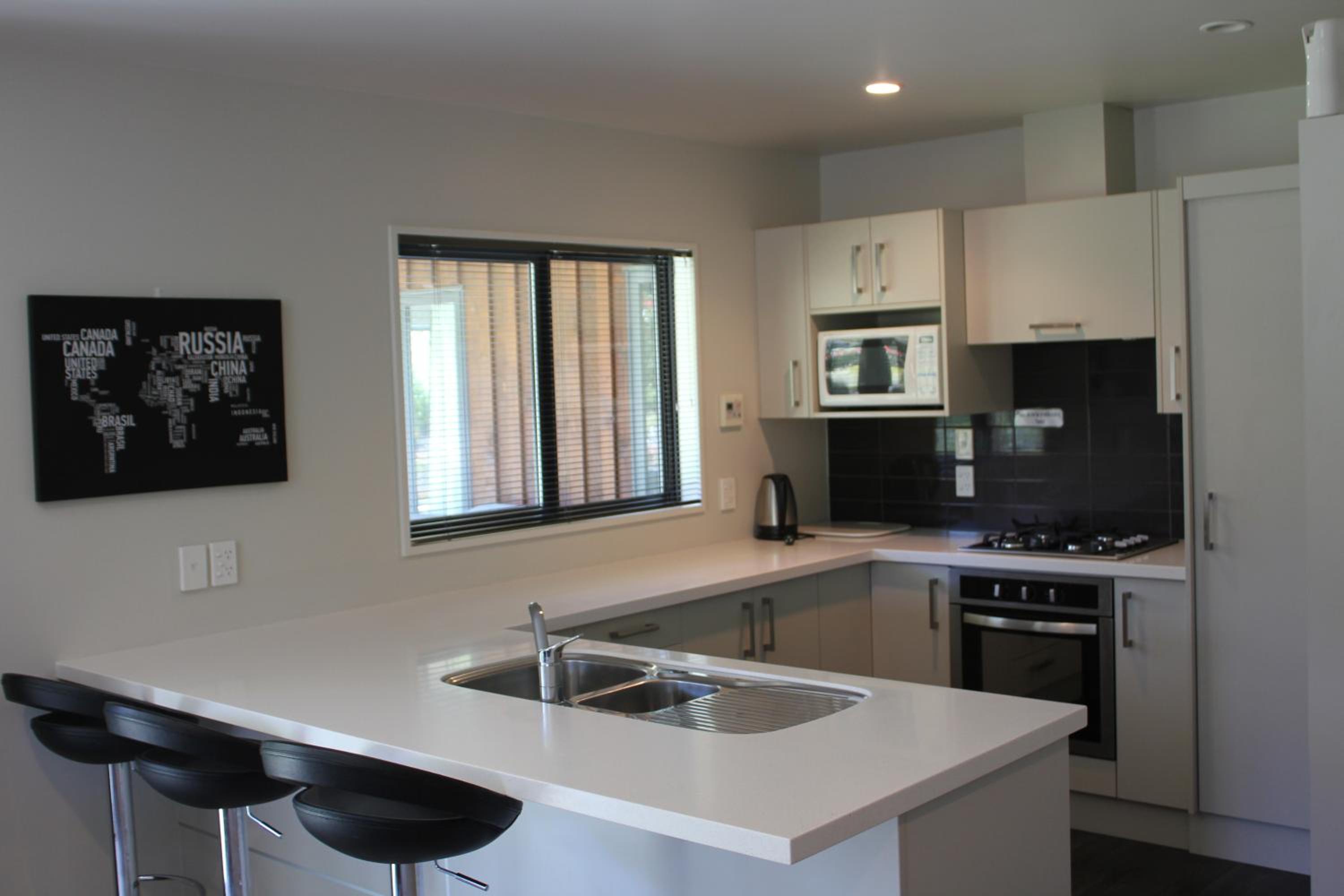 14 St James Avenue view 3