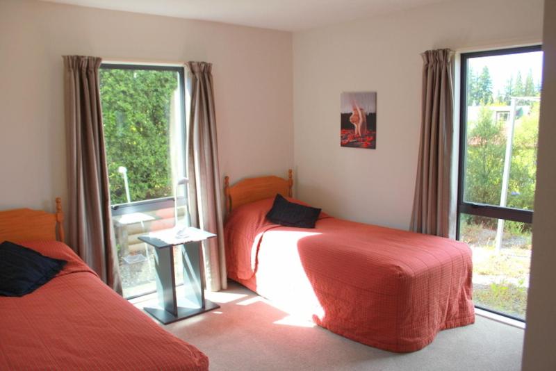 14 St James Avenue view 4