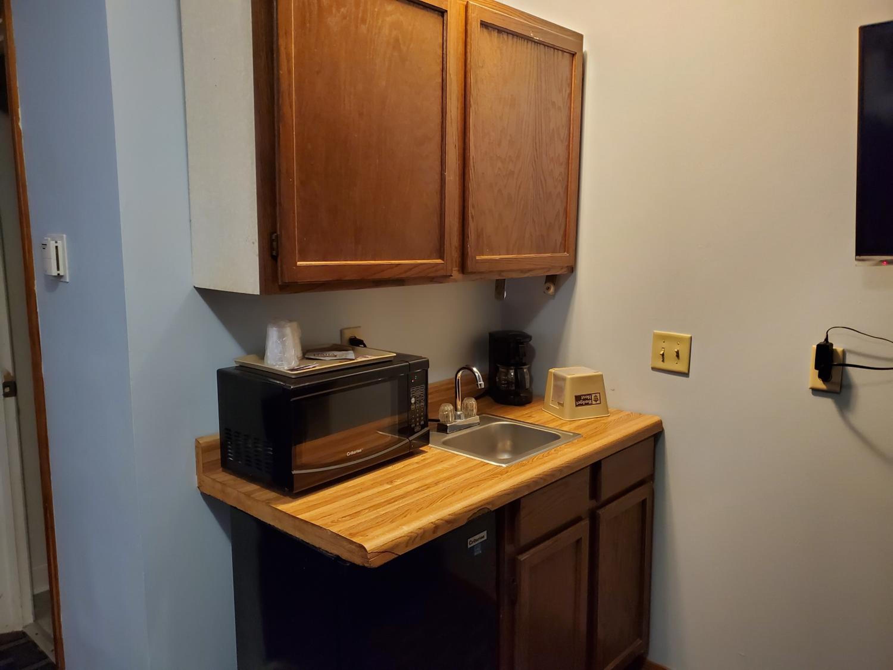 Budget Host Inn Fridley - Property Image 15