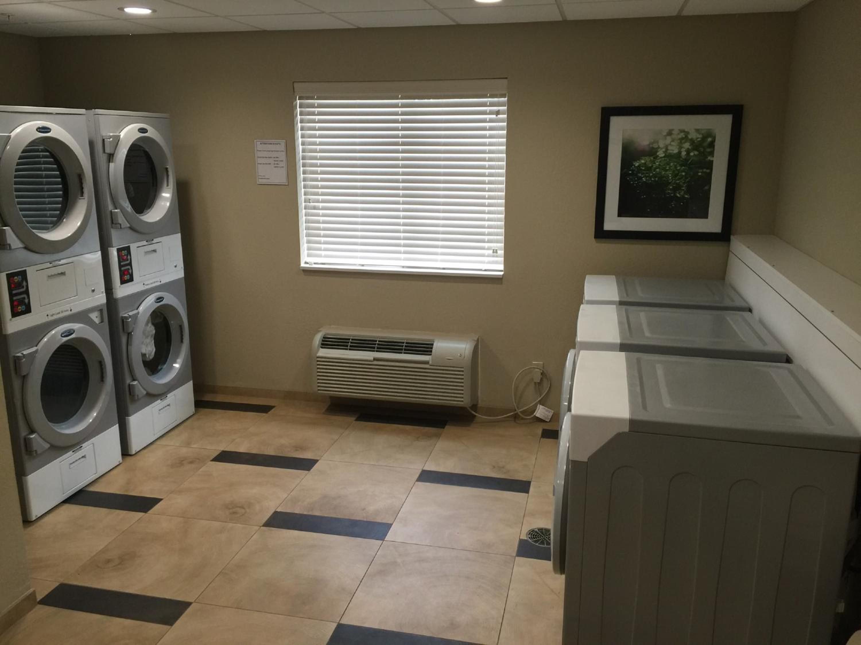 Woodward Vacations - Candlewood Suites Woodward, an IHG Hotel - Property Image 9