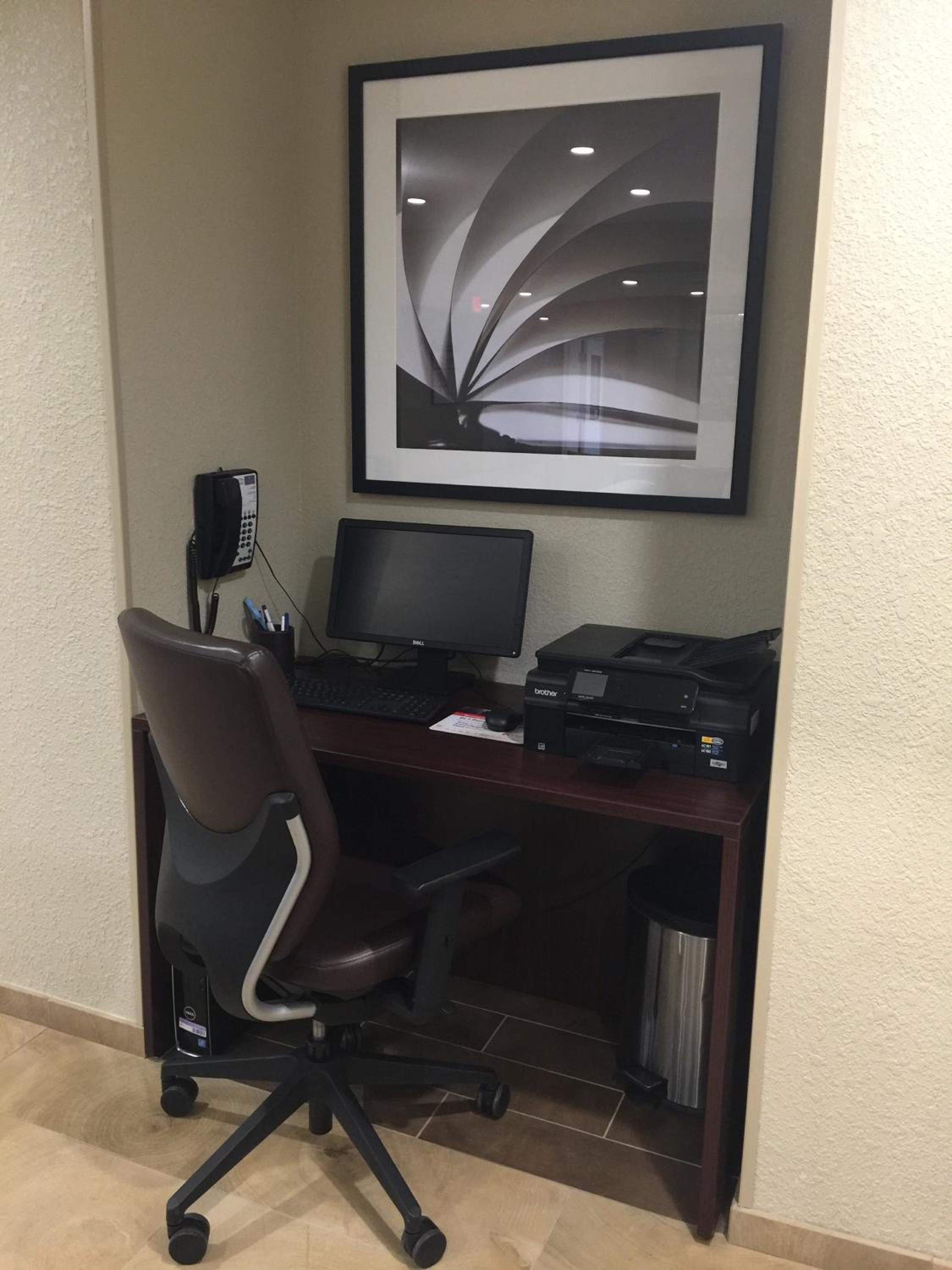 Woodward Vacations - Candlewood Suites Woodward, an IHG Hotel - Property Image 7