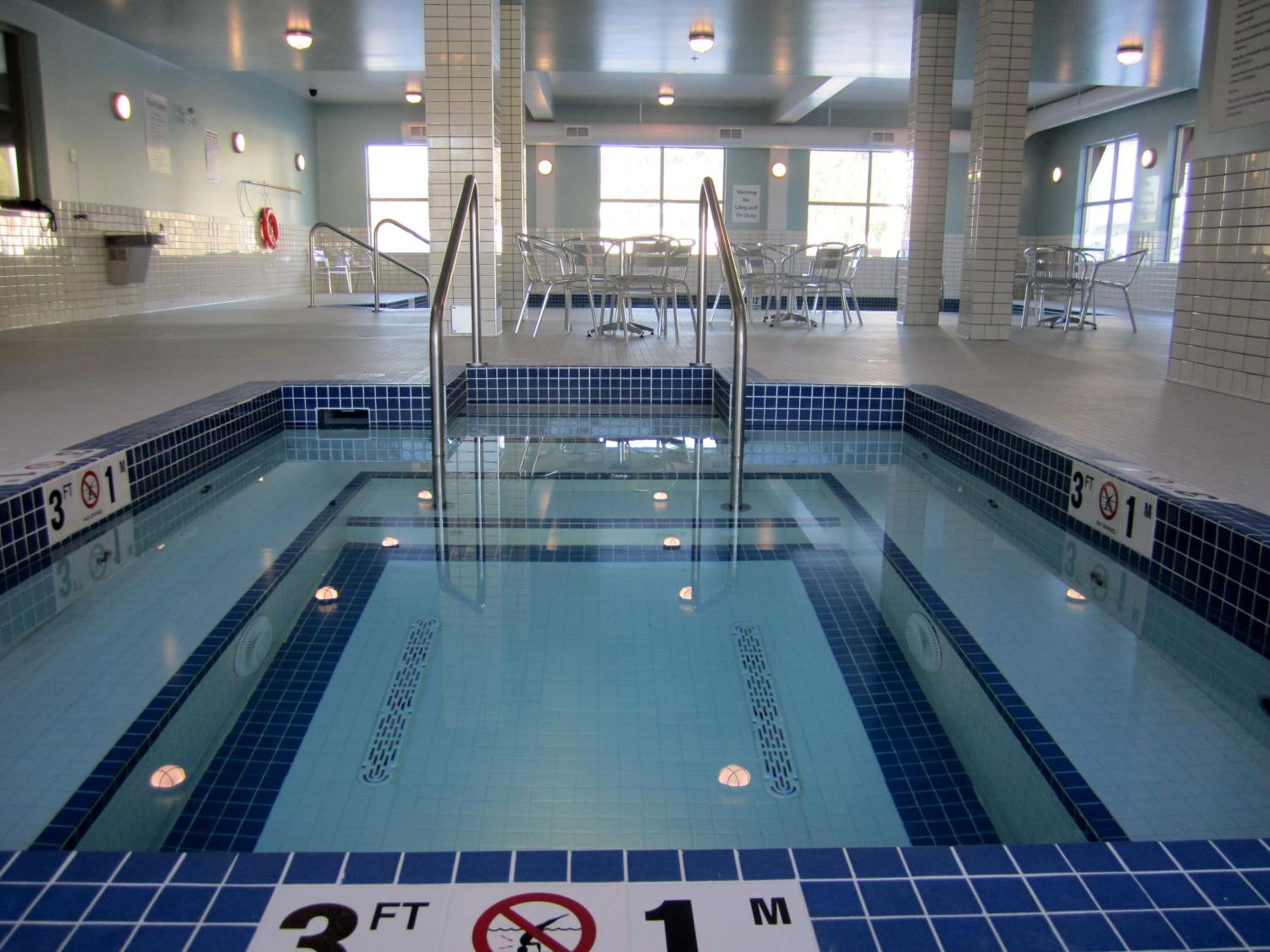 Golden Vacations - Holiday Inn Express Golden-Kicking Horse, an IHG Hotel - Property Image 16