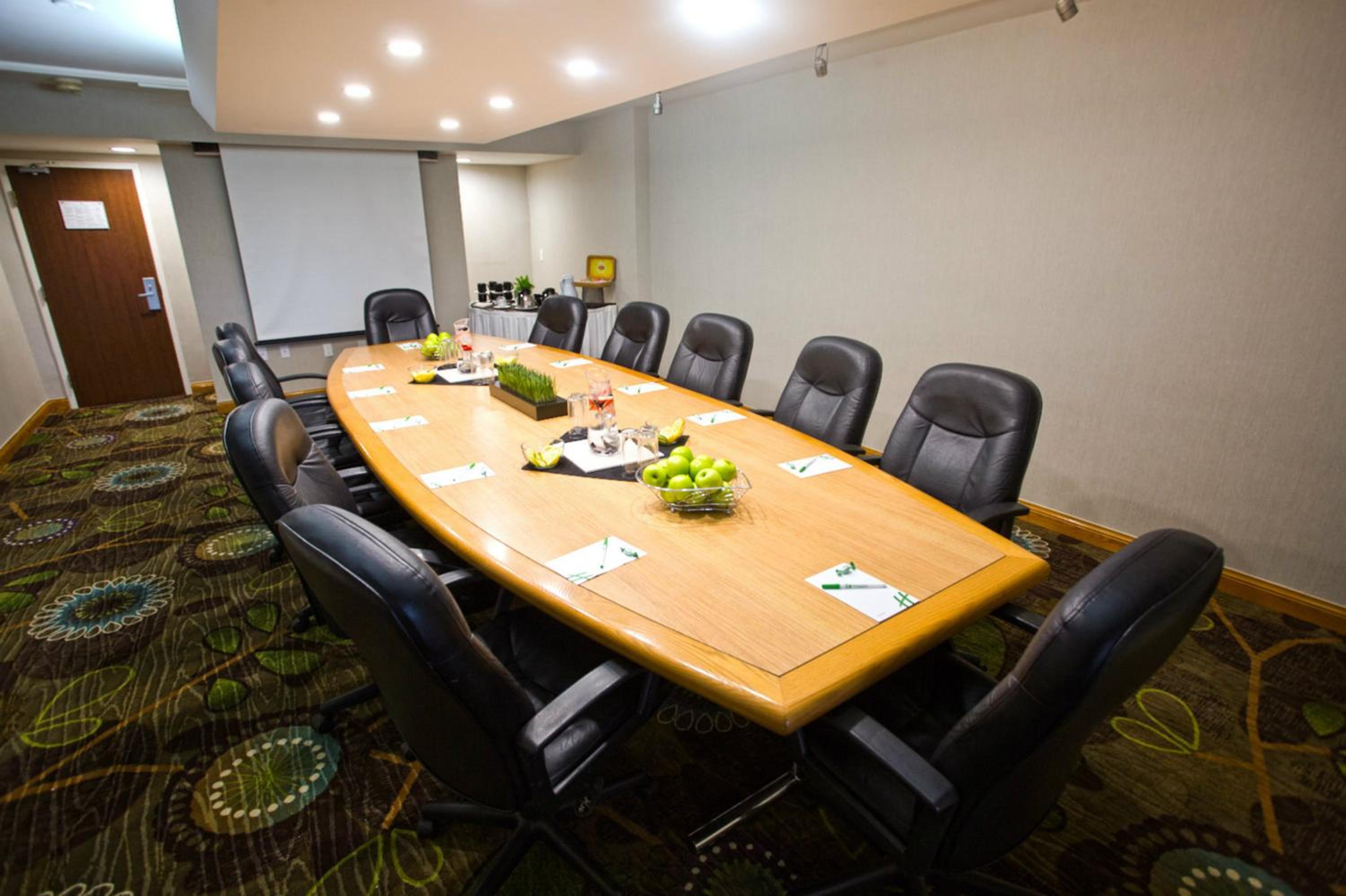 Peterborough Vacations - Holiday Inn Hotel Peterborough Waterfront, an IHG Hotel - Property Image 10