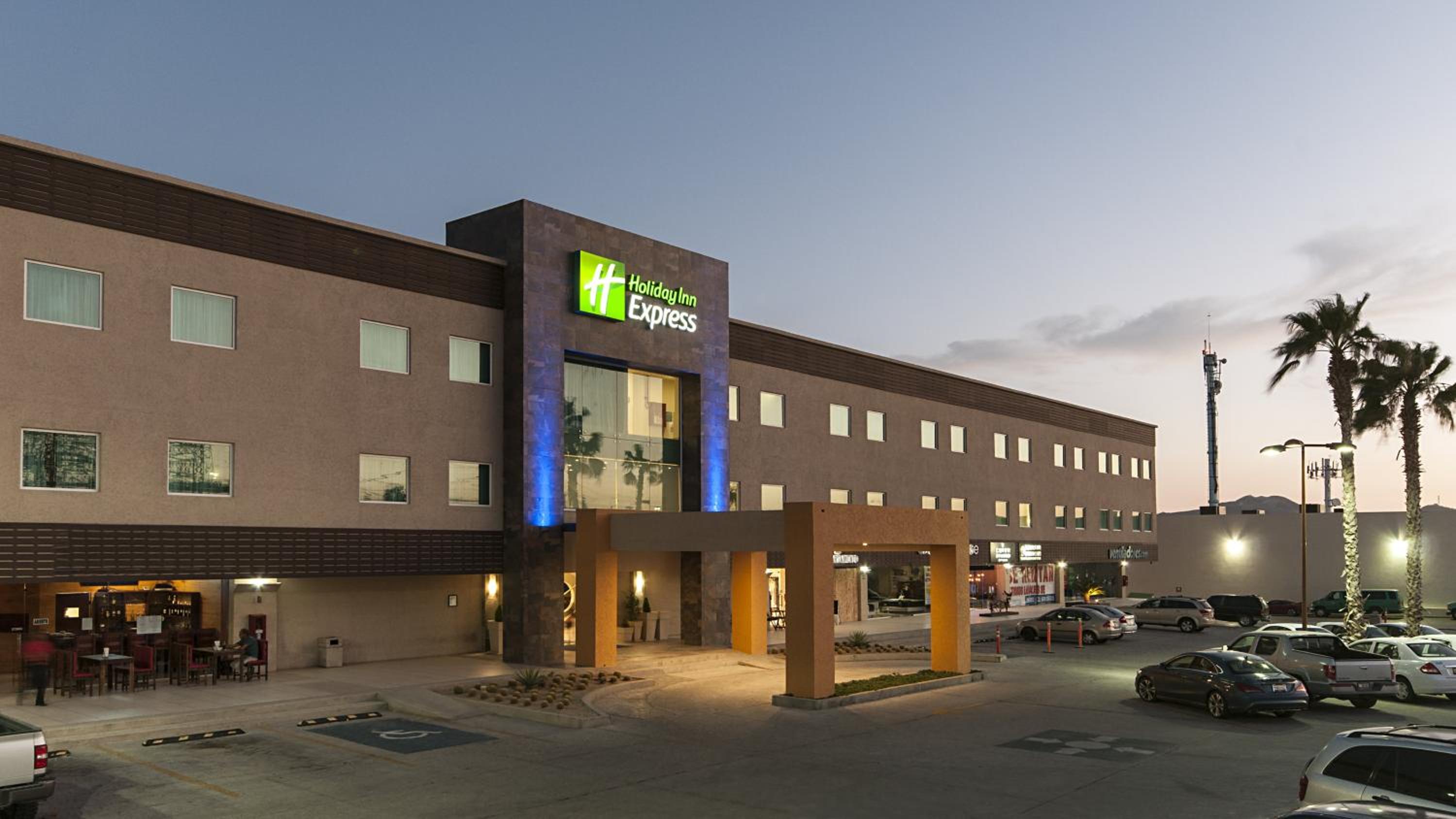 Los Cabos Vacations - Holiday Inn Express Cabo San Lucas, an IHG Hotel - Property Image 1