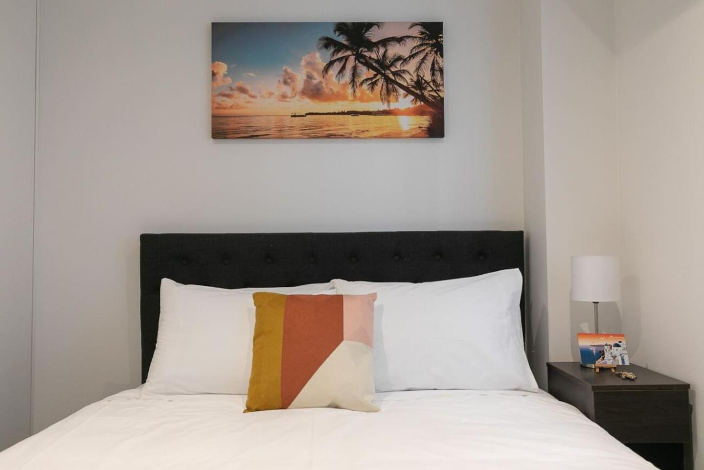 2BR Apartment w/ Balcony, Gym and Parking Access! photo 3