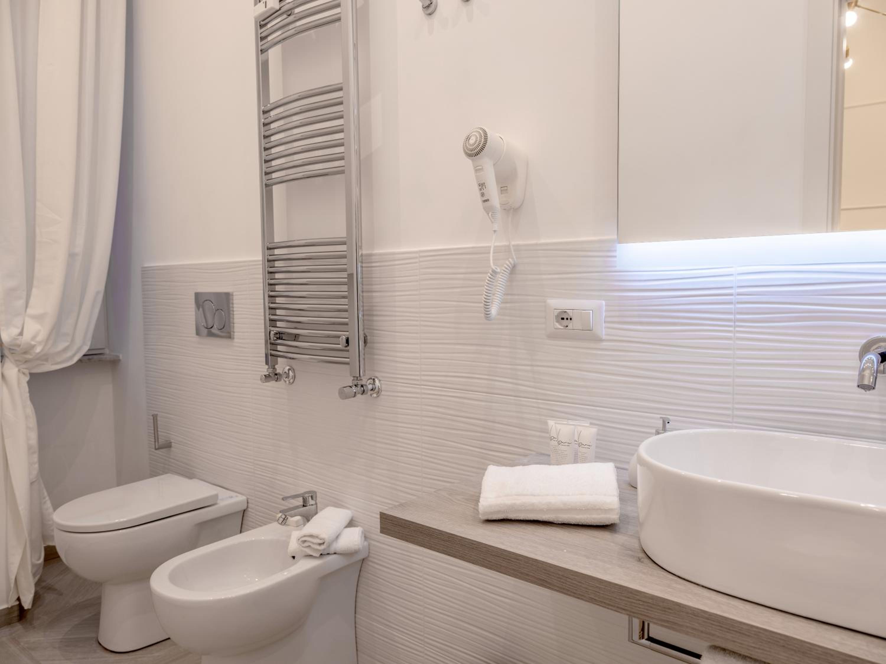 Vatican Palace Suites by Premium Suites Collection photo 2